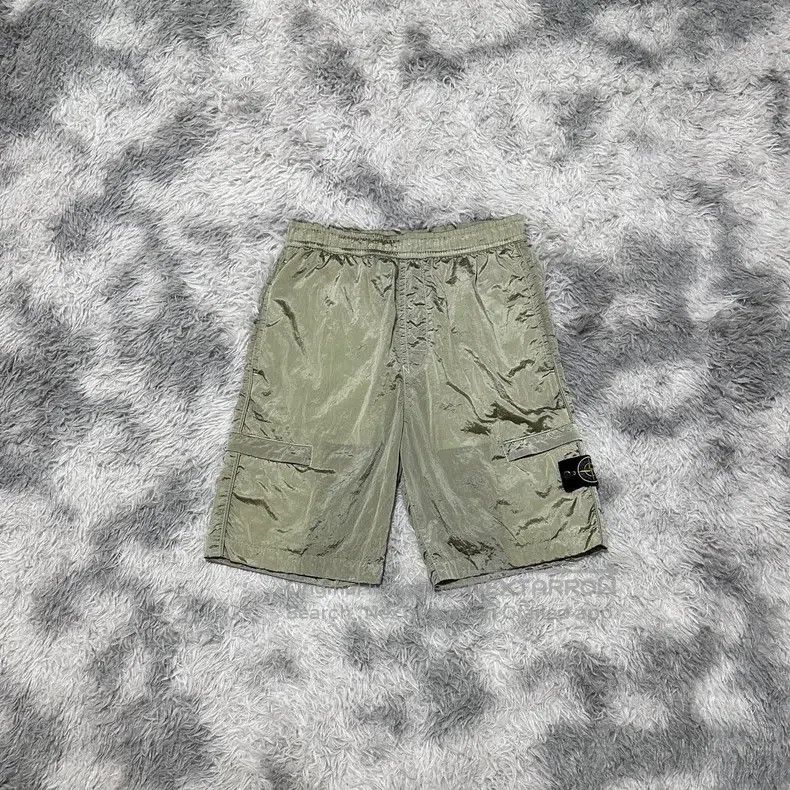Stone Island Stone Island Metallic Nylon Shorts Light Green Size US 30 / EU 46 - 1 Thumbnail