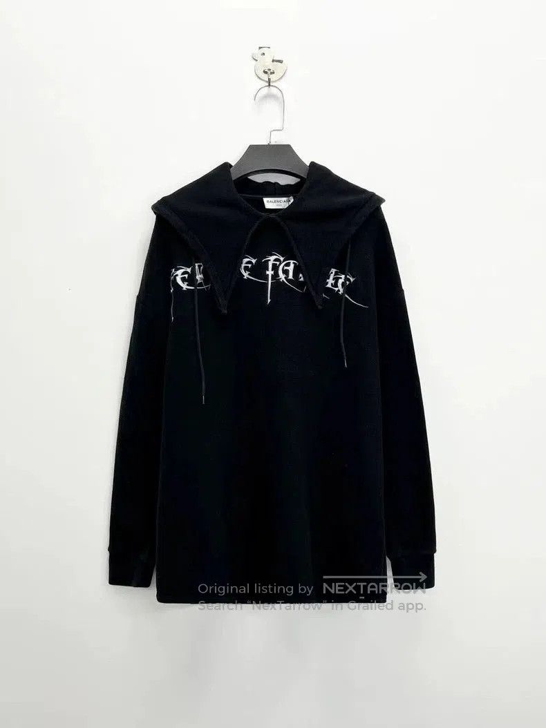 Balenciaga Balenciaga Distressed Logo Hooded Cape Sweatshirt. Size US L / EU 52-54 / 3 - 1 Thumbnail