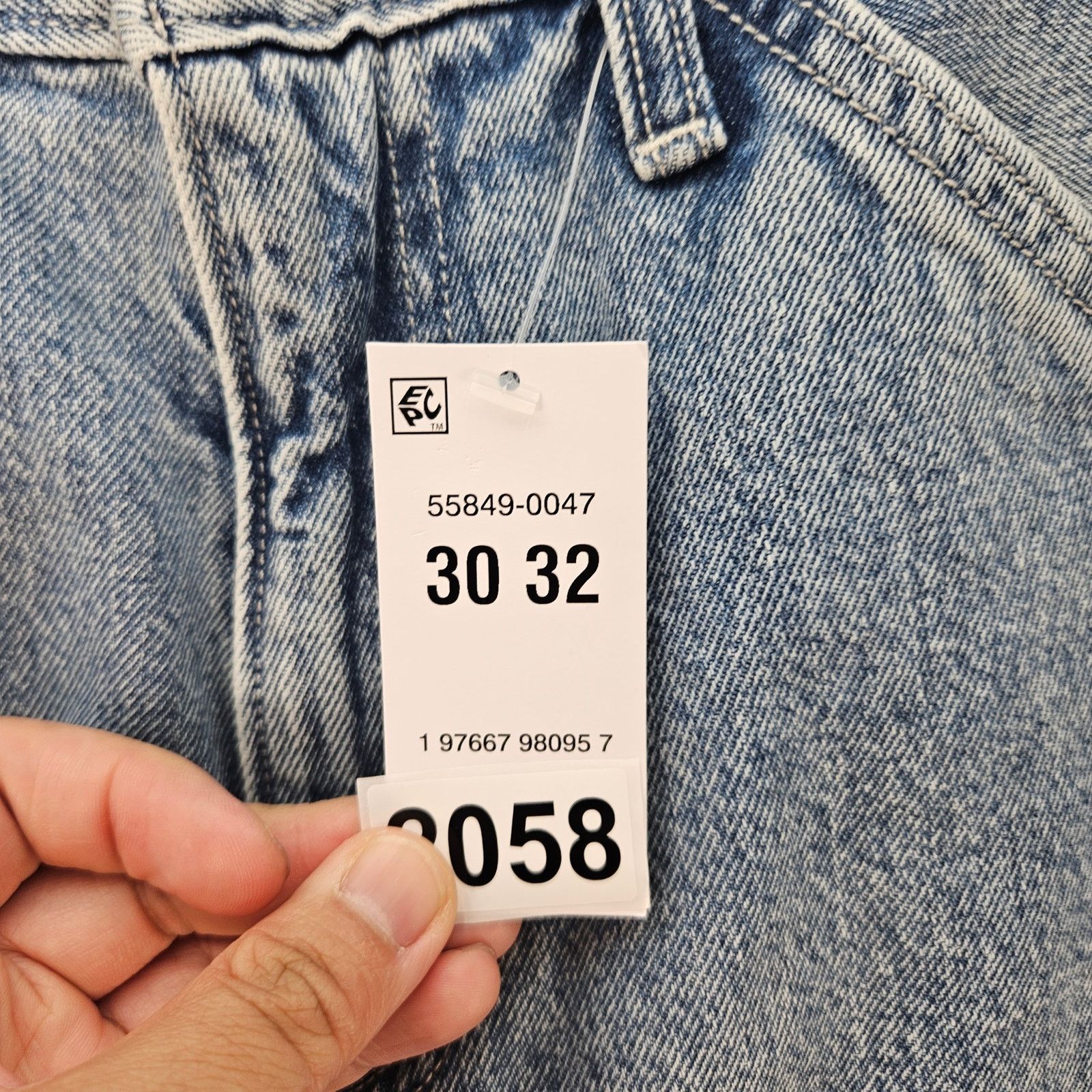 Levi's LEVI'S 568 MEN'S 30X32 CARPENTER LIGHT BLUE DENIM JEANS NWT Size US 30 / EU 46 - 5 Thumbnail