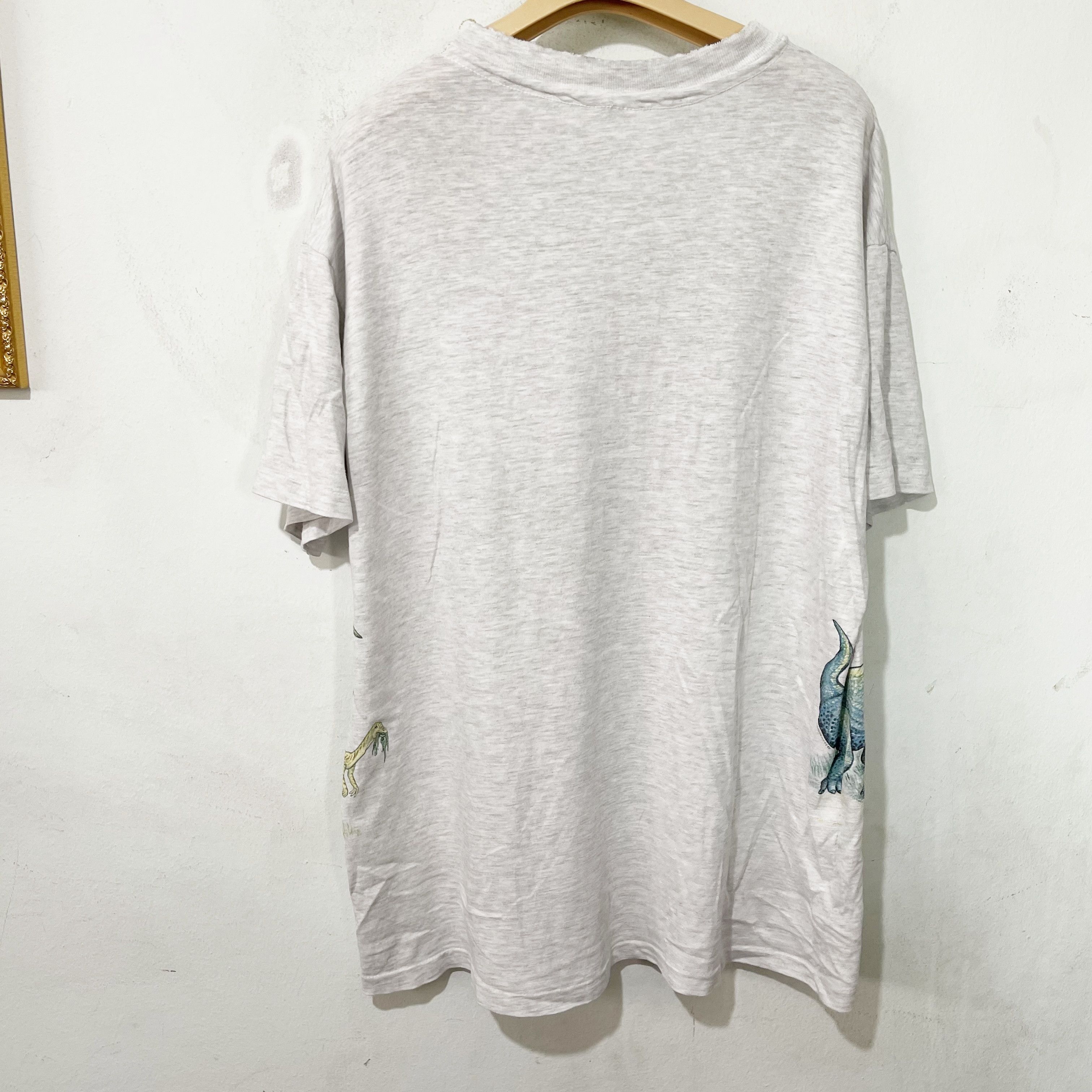 Vintage Vintage 90s Dinosaur Shirt Size US L / EU 52-54 / 3 - 4 Thumbnail