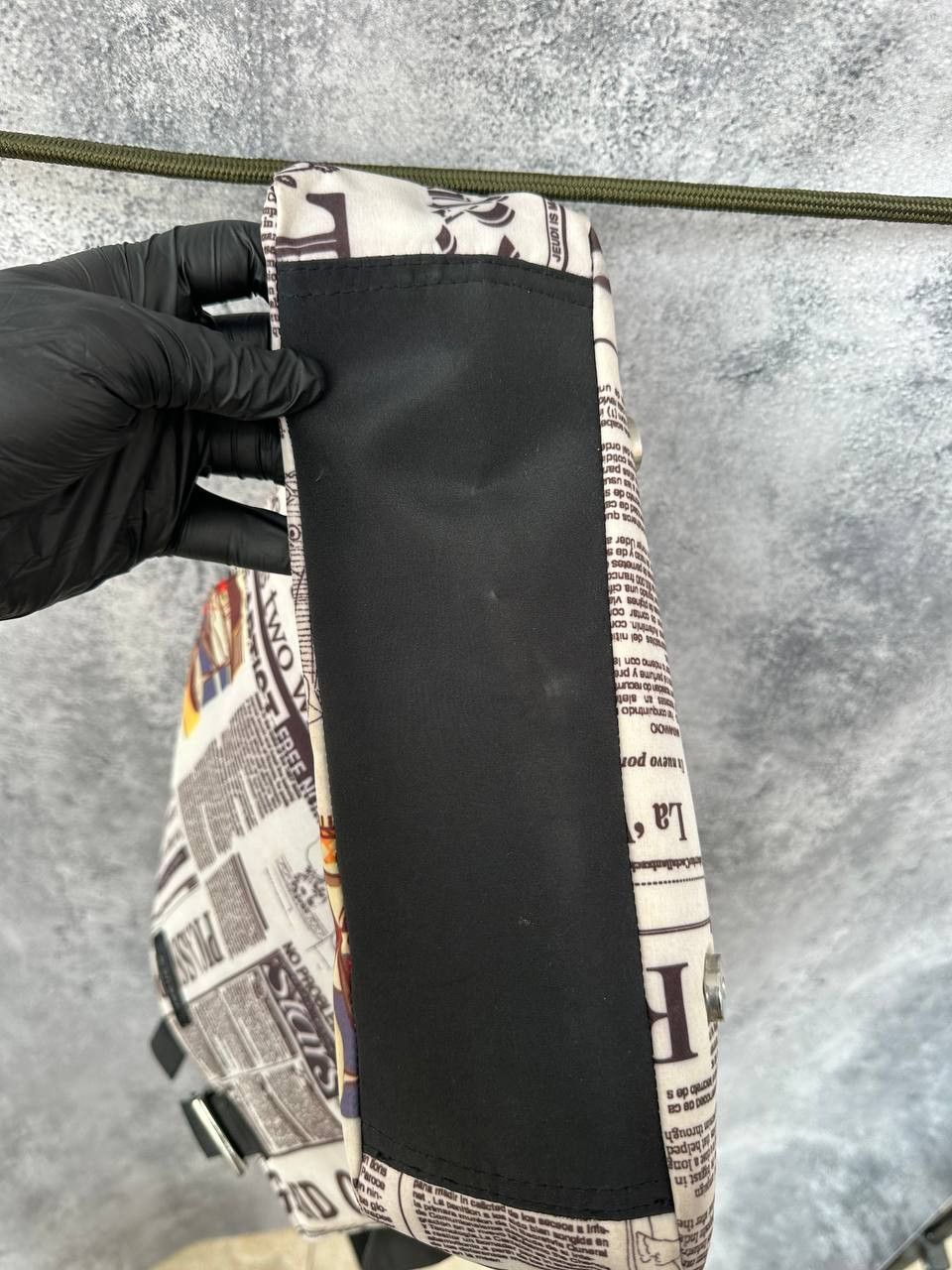 Designer L.Credi Gazette Print Crossbody Bag Newspaper Adjustable Size ONE SIZE - 6 Thumbnail