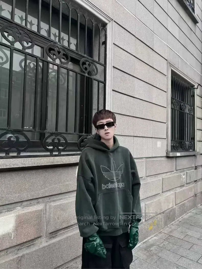 Balenciaga Balenciaga Sweatshirt Size US M / EU 48-50 / 2 - 6 Thumbnail