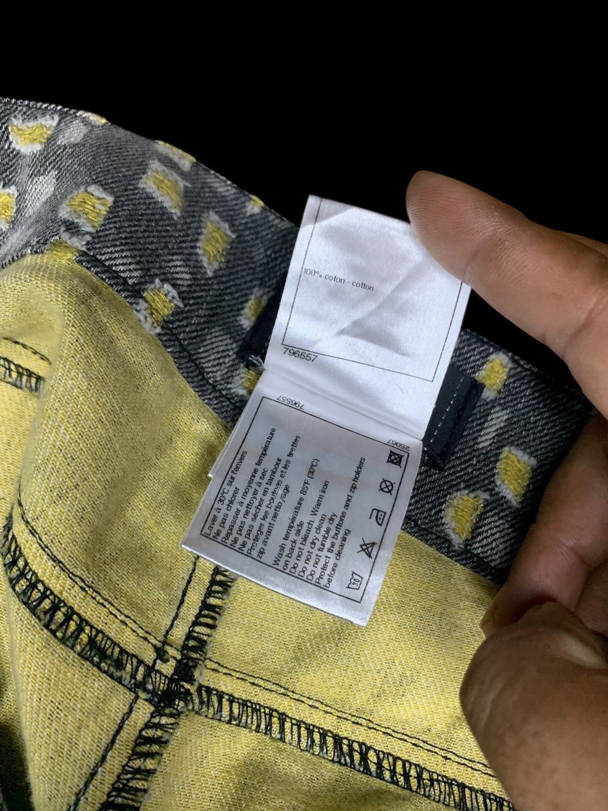 Chanel 💥BINDINGOFFER CHANEL Spring Summer 2011 runaway jeans Size 30" / US 8 / IT 44 - 13 Thumbnail
