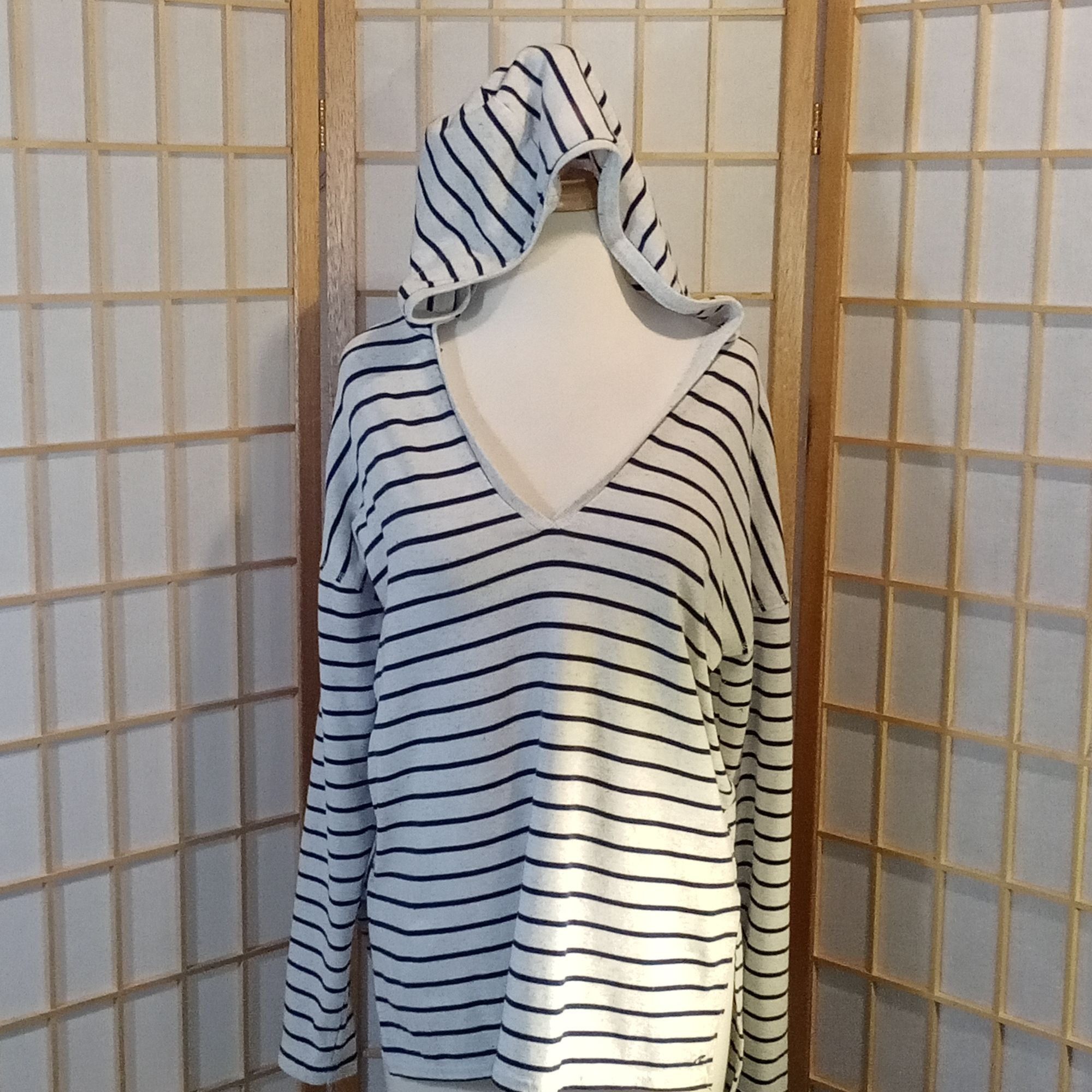 American Eagle Outfitters American Eagle Med Hooded Top Size M / US 6-8 / IT 42-44 - 1 Thumbnail