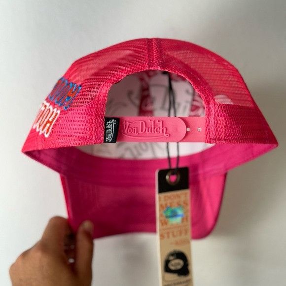 Designer × Von Dutch NWT VON DUTCH HOT PINK HOLLYWOOD VELVET TRUCKER HAT Size ONE SIZE - 8 Thumbnail