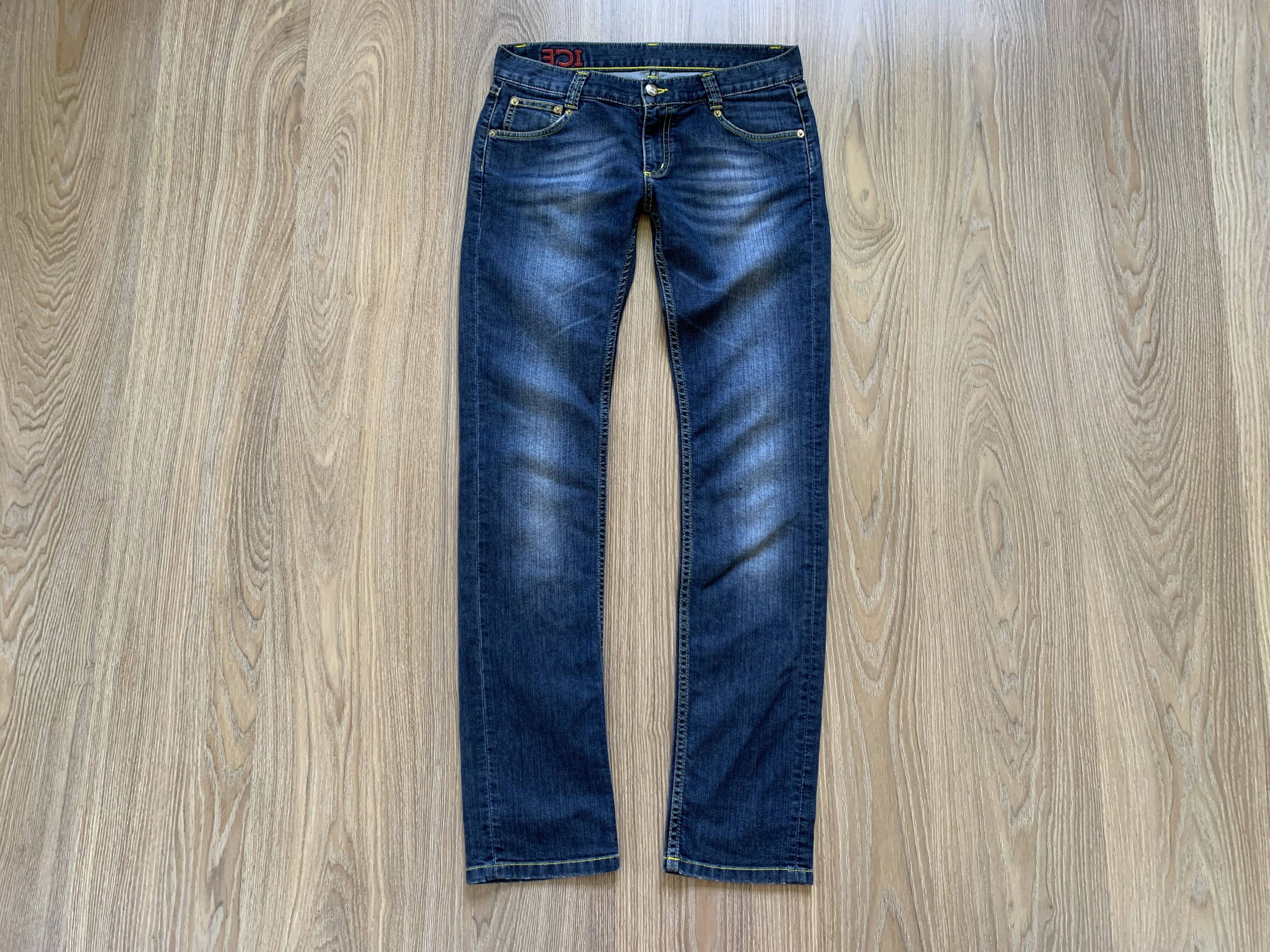 Iceberg Iceberg ICE Lisa Simpson Embroidered Blue Jeans Size 28" / US 6 / IT 42 - 2 Thumbnail