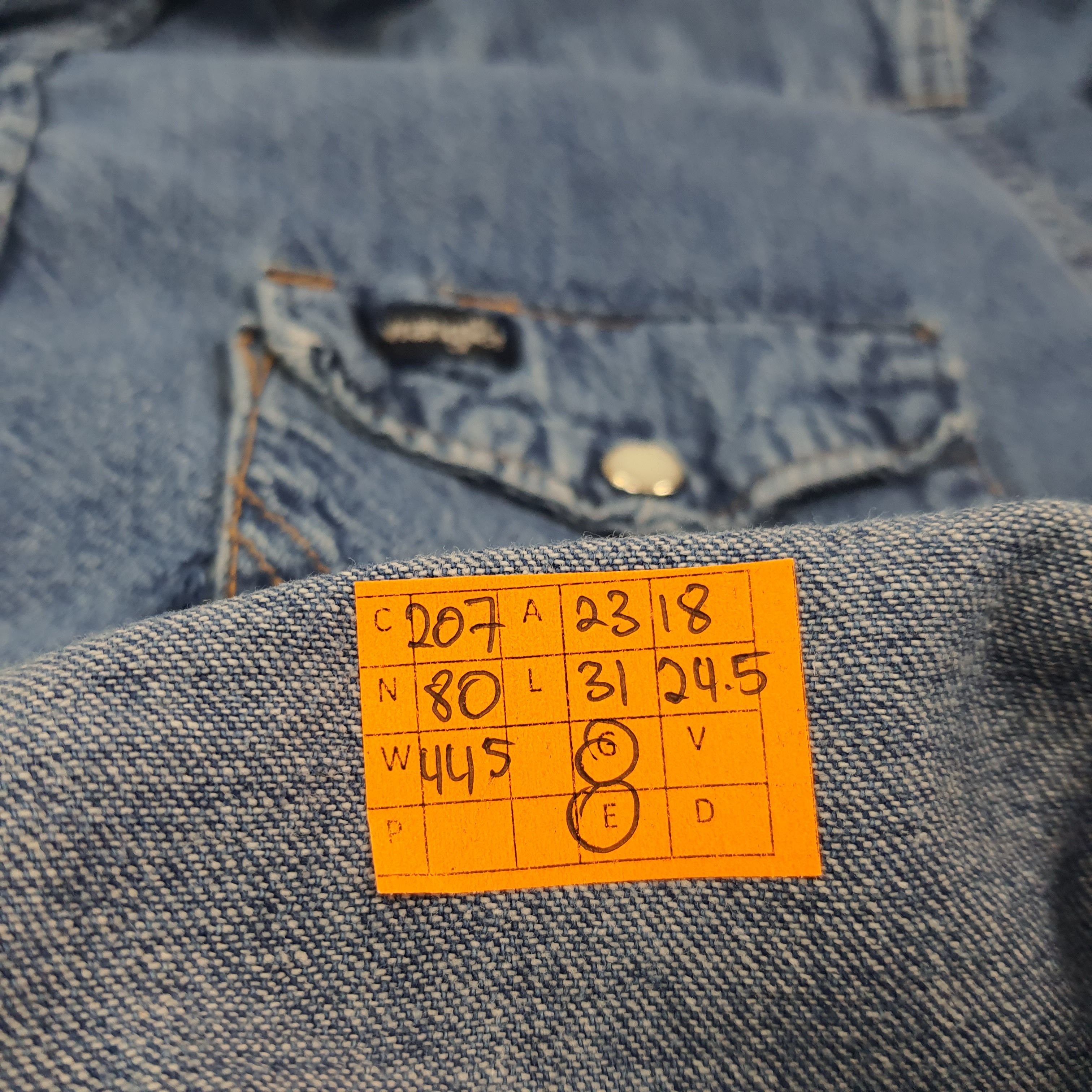 Vintage × Wrangler Vintage Wrangler American Brand Button Up Denim Shirt Size US L / EU 52-54 / 3 - 7 Thumbnail