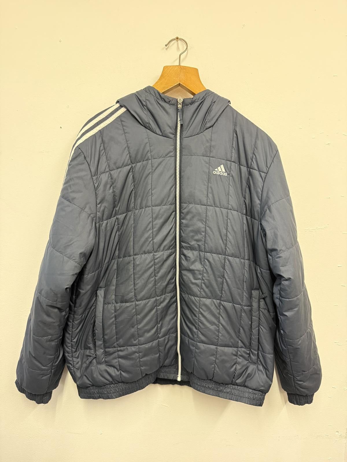 Adidas Adidas Puffer Jacket with Hood in Grey, Size M Size US M / EU 48-50 / 2 - 1 Thumbnail