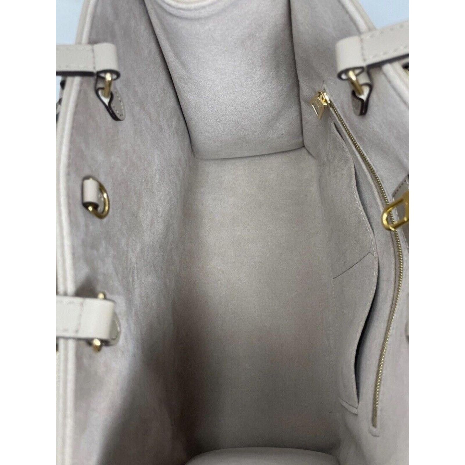 Louis Vuitton Louis Vuitton OnTheGo Tote MM Gray Turtle dove Empreinte Size ONE SIZE - 11 Thumbnail