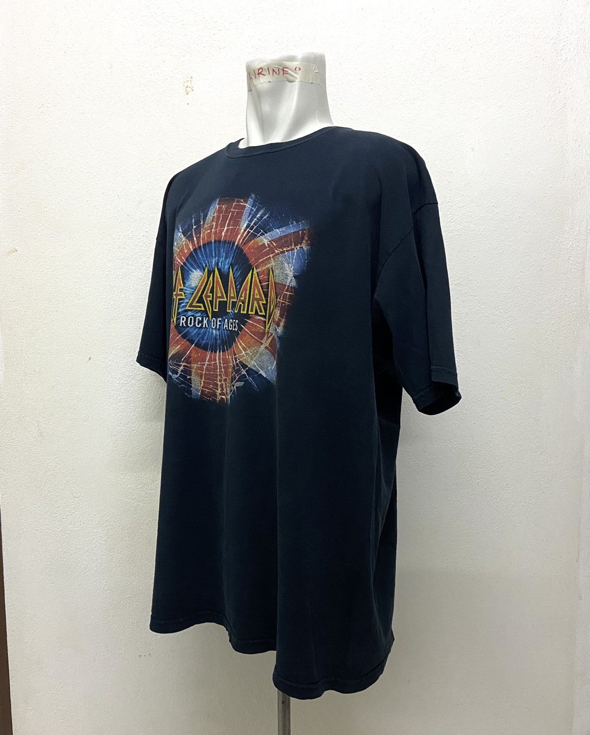 Band Tees DEF LEPPARD ROCK OF AGES TOUR TEE Size US XXL / EU 58 / 5 - 5 Thumbnail