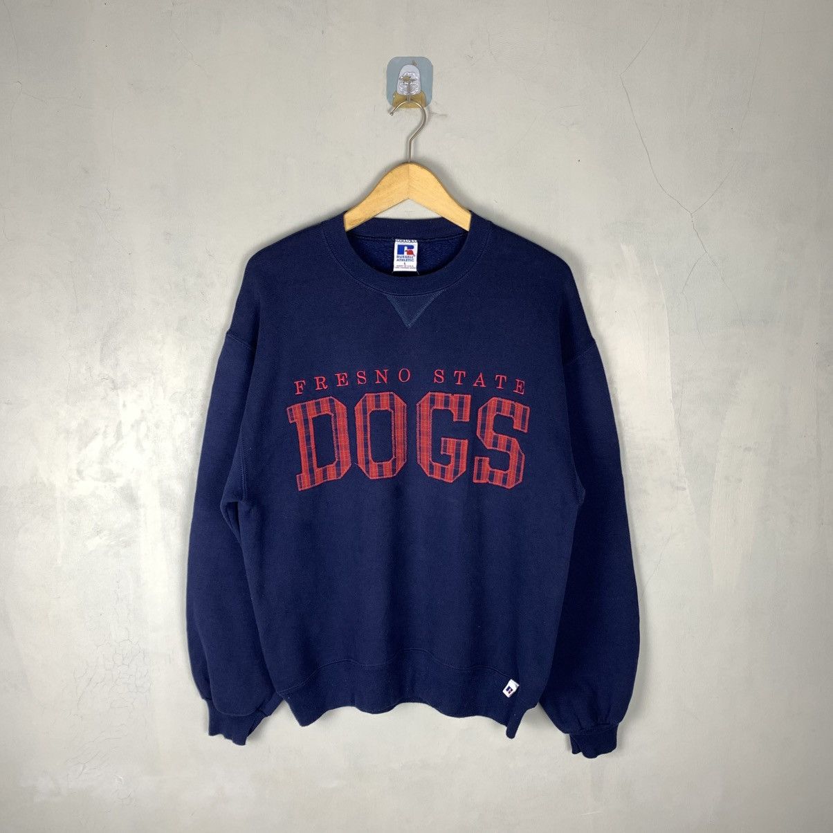 Russell Athletic RUSSELL ATHLETIC Vintage Sweatshirt Crewneck Size US L / EU 52-54 / 3 - 1 Thumbnail