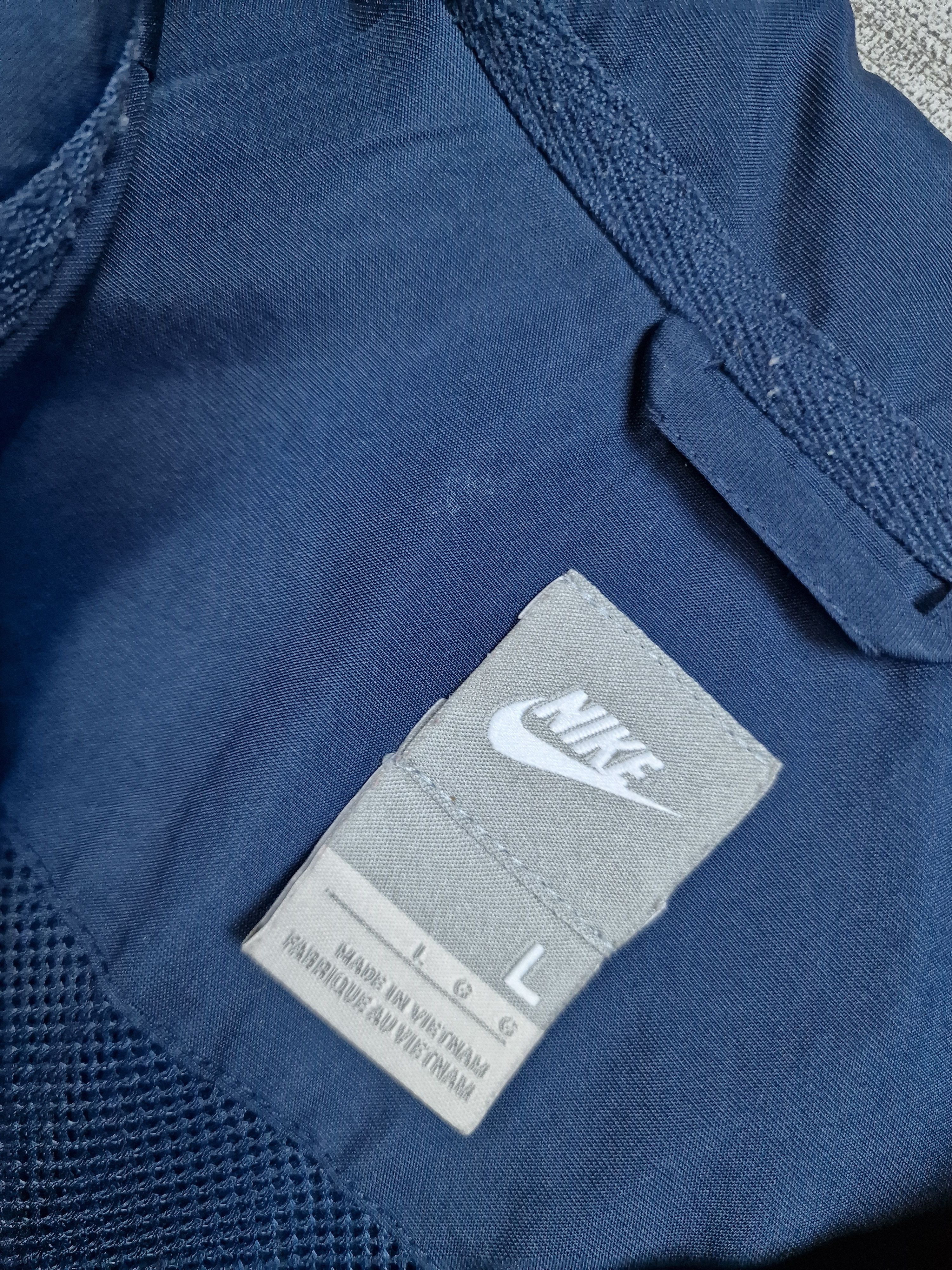 Nike Vintage Nike Windbreaker Y2K 90’s Size US L / EU 52-54 / 3 - 9 Thumbnail