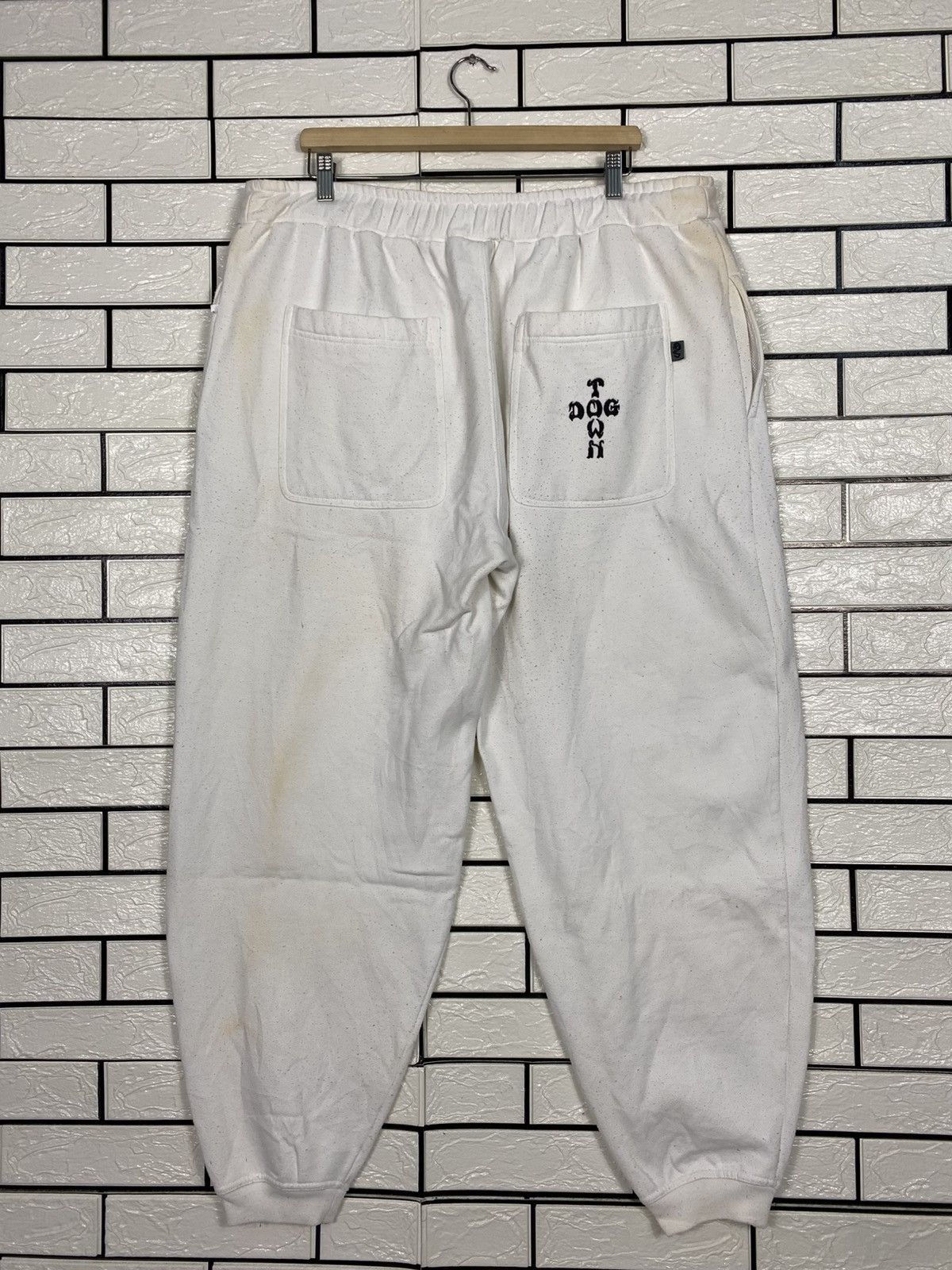 Japanese Brand 📌Vintage Sweatpants Jogger Dog Town Big Logo Size US 32 / EU 48 - 11 Thumbnail