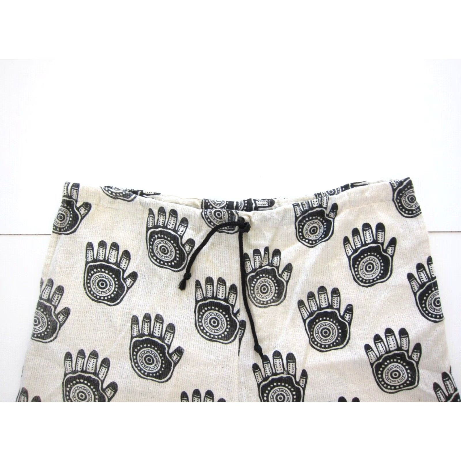 Vintage VINTAGE Cheppu Nepal 100% Cotton Black Ivory Hand Pocket Drawstring Short Men L Size US 33 - 2 Thumbnail