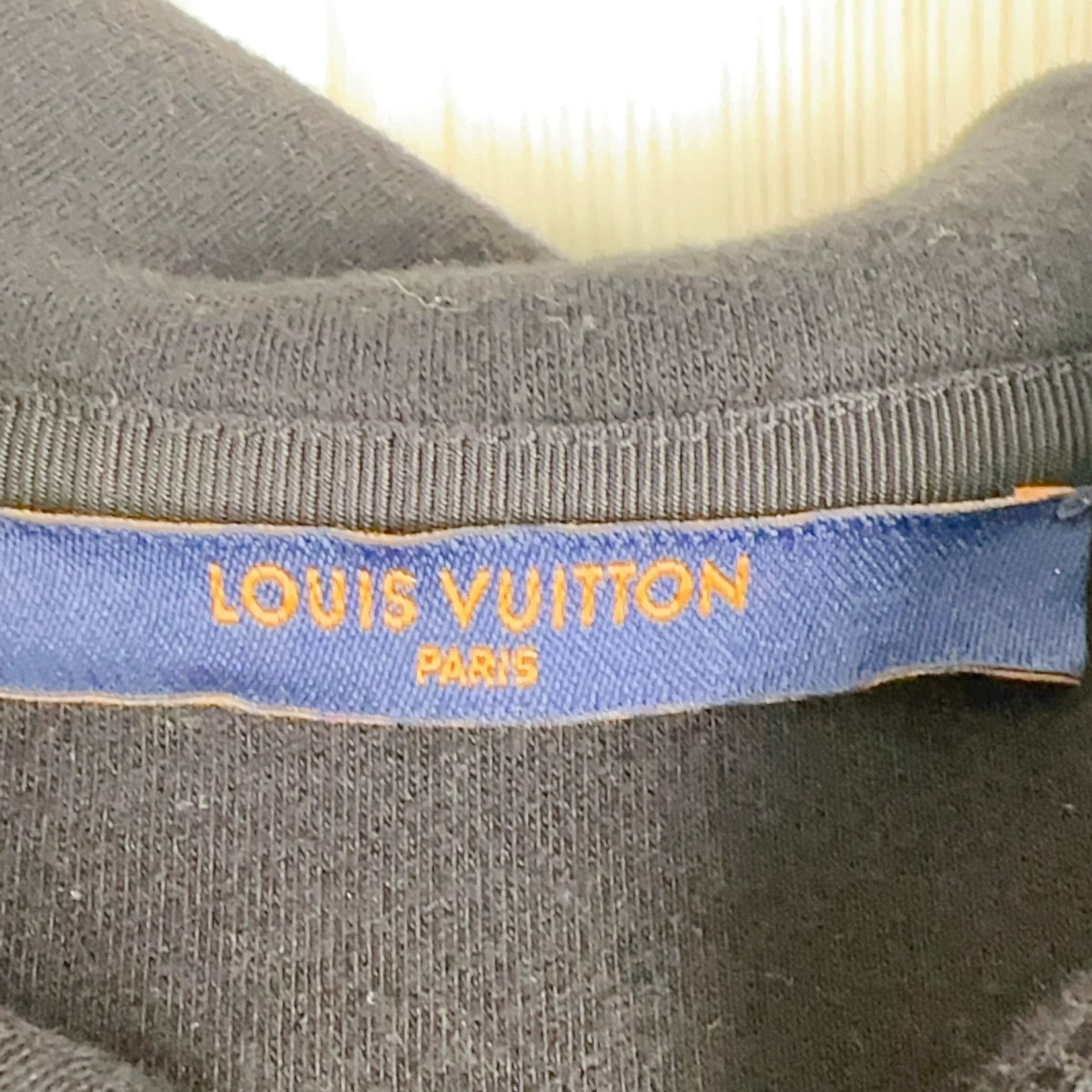 Louis Vuitton louis vuitton navy hooded sweatshirt size M Size US M / EU 48-50 / 2 - 3 Thumbnail