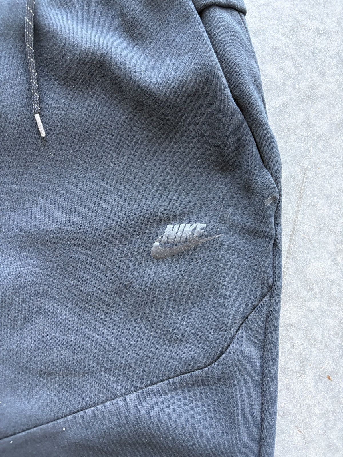 Nike Black Nike Tech Sweatpants Size Small Size US 28 / EU 44 - 2 Thumbnail