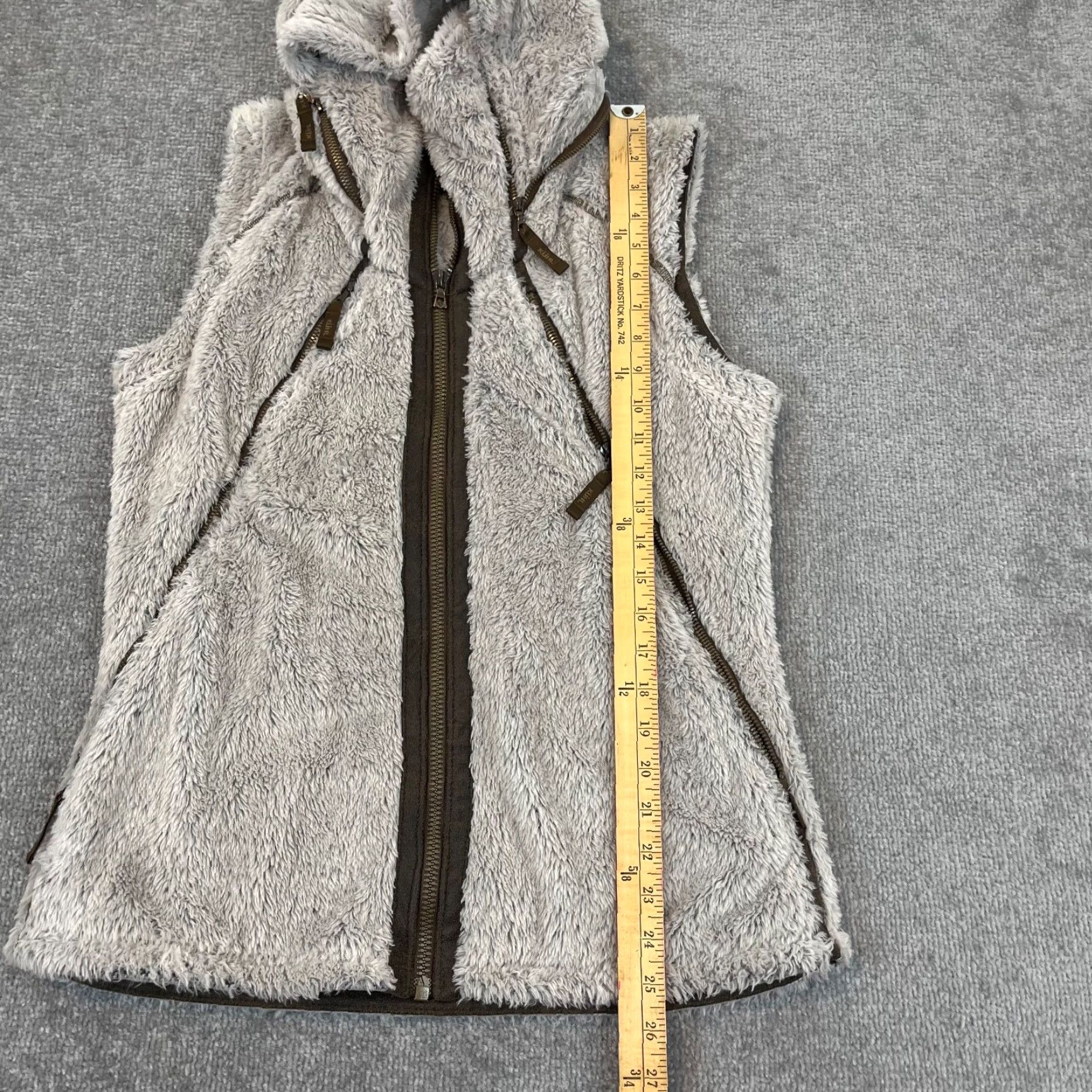 Vintage KUHL Vest Womens M White Fuzzy Fleece Flight Full Zip Hooded Jacket Hiking - Gray Size M / US 6-8 / IT 42-44 - 4 Thumbnail