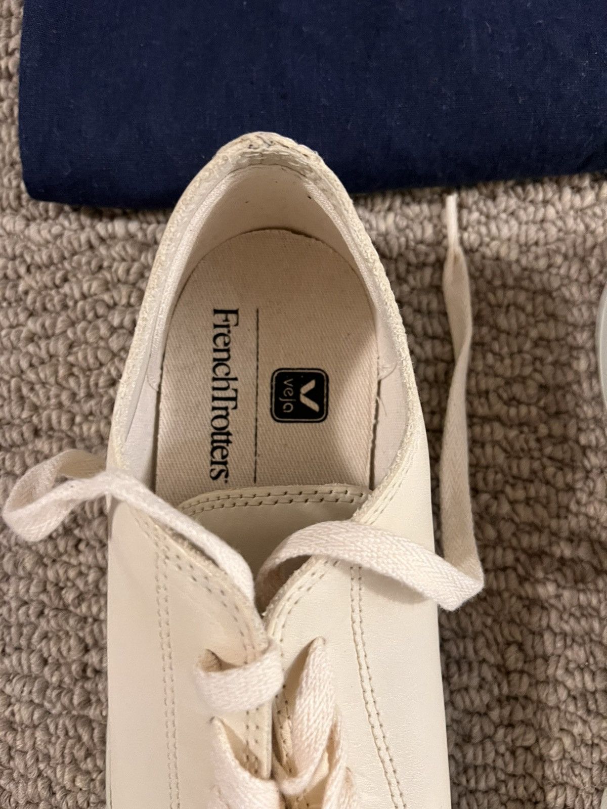 FrenchTrotters French trotters x Veja Sneakers Size US 7 / EU 40 - 3 Thumbnail