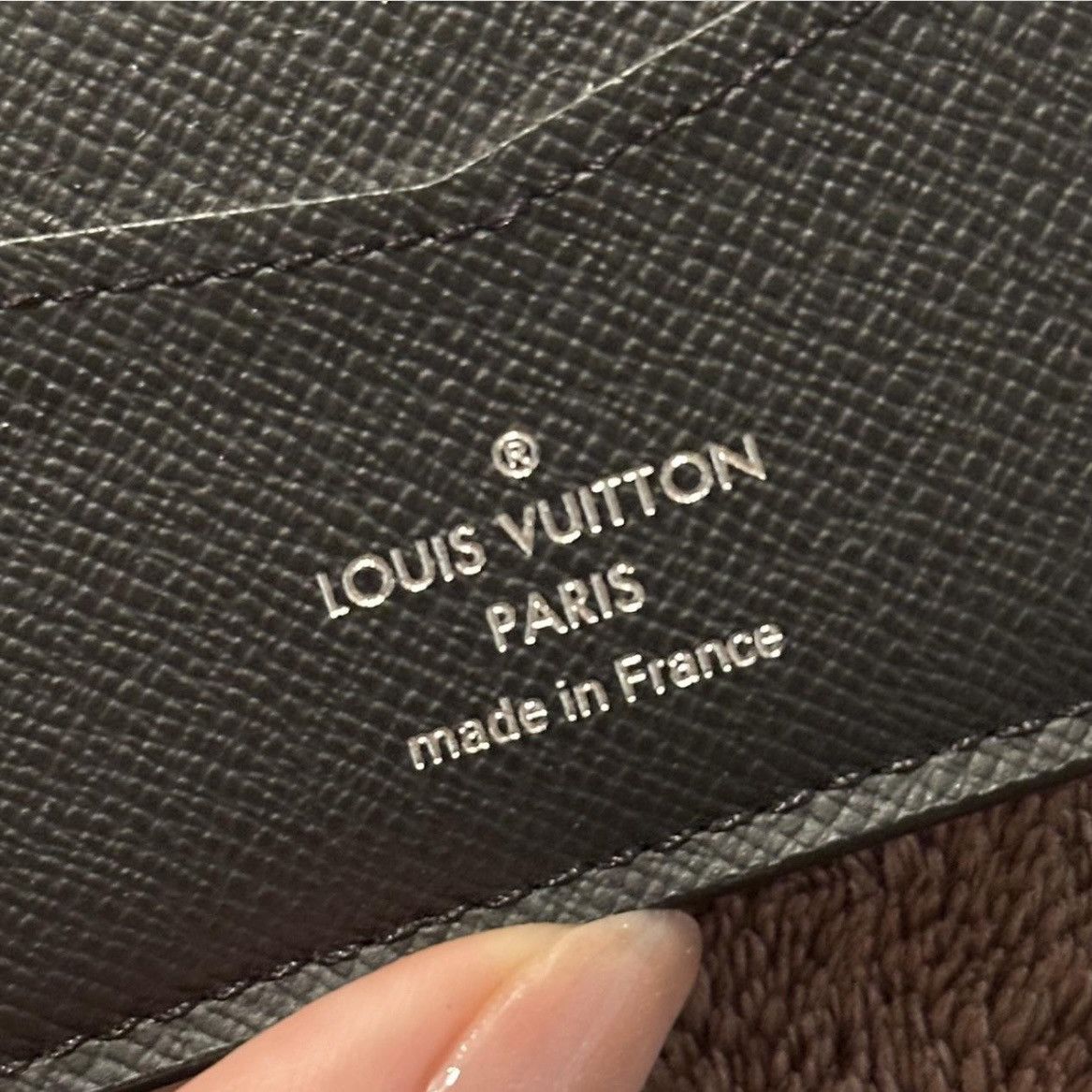 Louis Vuitton Louis Vuitton Men’s Bifold Taiga Black Leather Wallet Size ONE SIZE - 3 Thumbnail