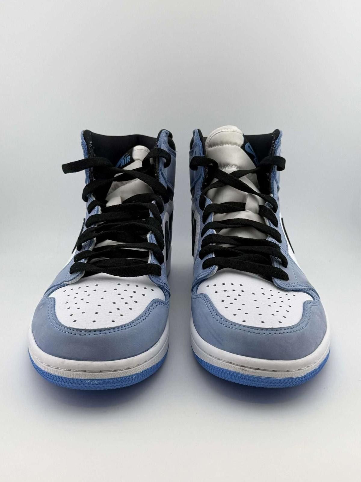 Nike Air Jordan 1 University Blue US 10 Used with Box 555088-134 Size US 9 / EU 42 - 2 Thumbnail