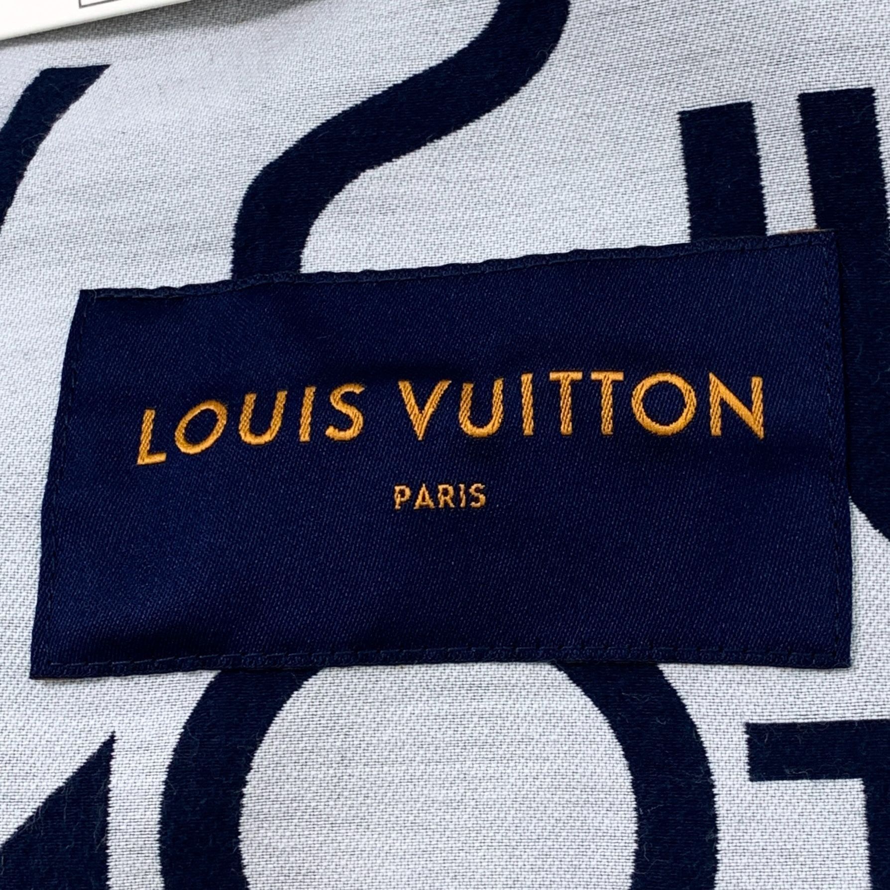Louis Vuitton Louis Vuitton Paris Designer Jacket With Hood & Zip Closure Size L / US 10 / IT 46 - 8 Thumbnail