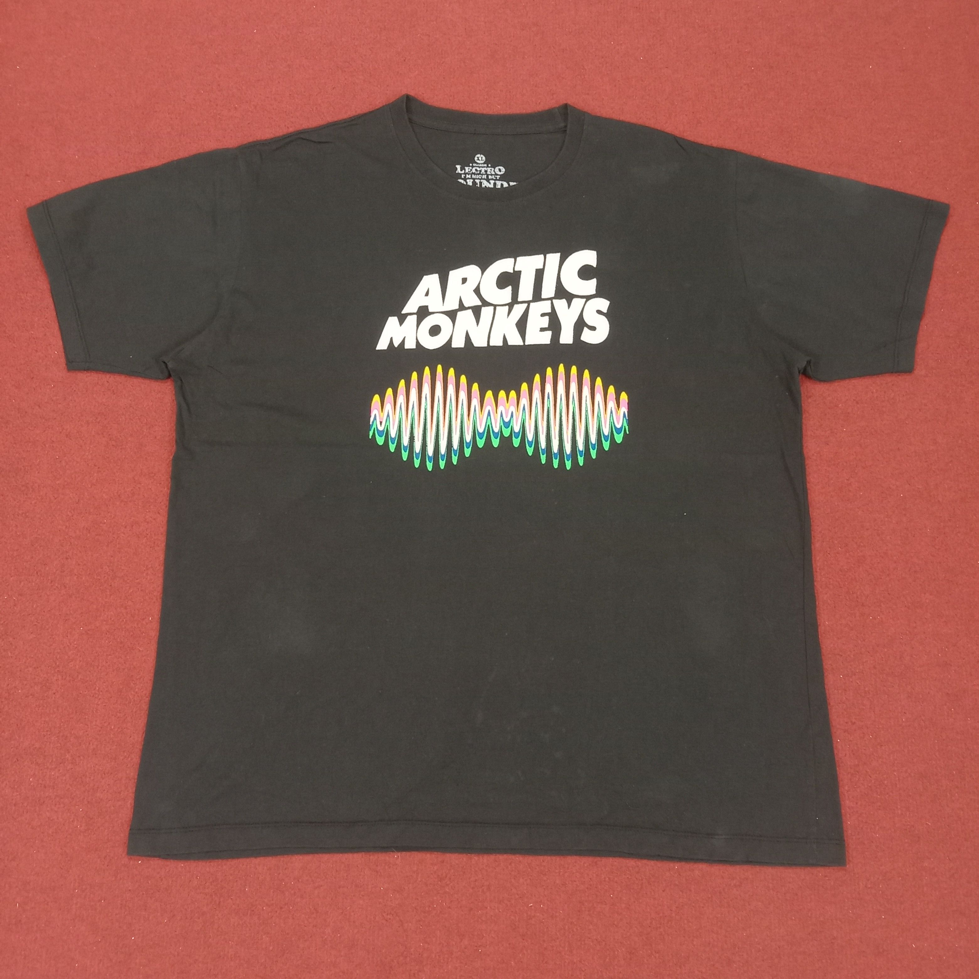 Band Tees Arctic Monkeys Band Tshirt Streetwear Style Size US XL / EU 56 / 4 - 1 Thumbnail