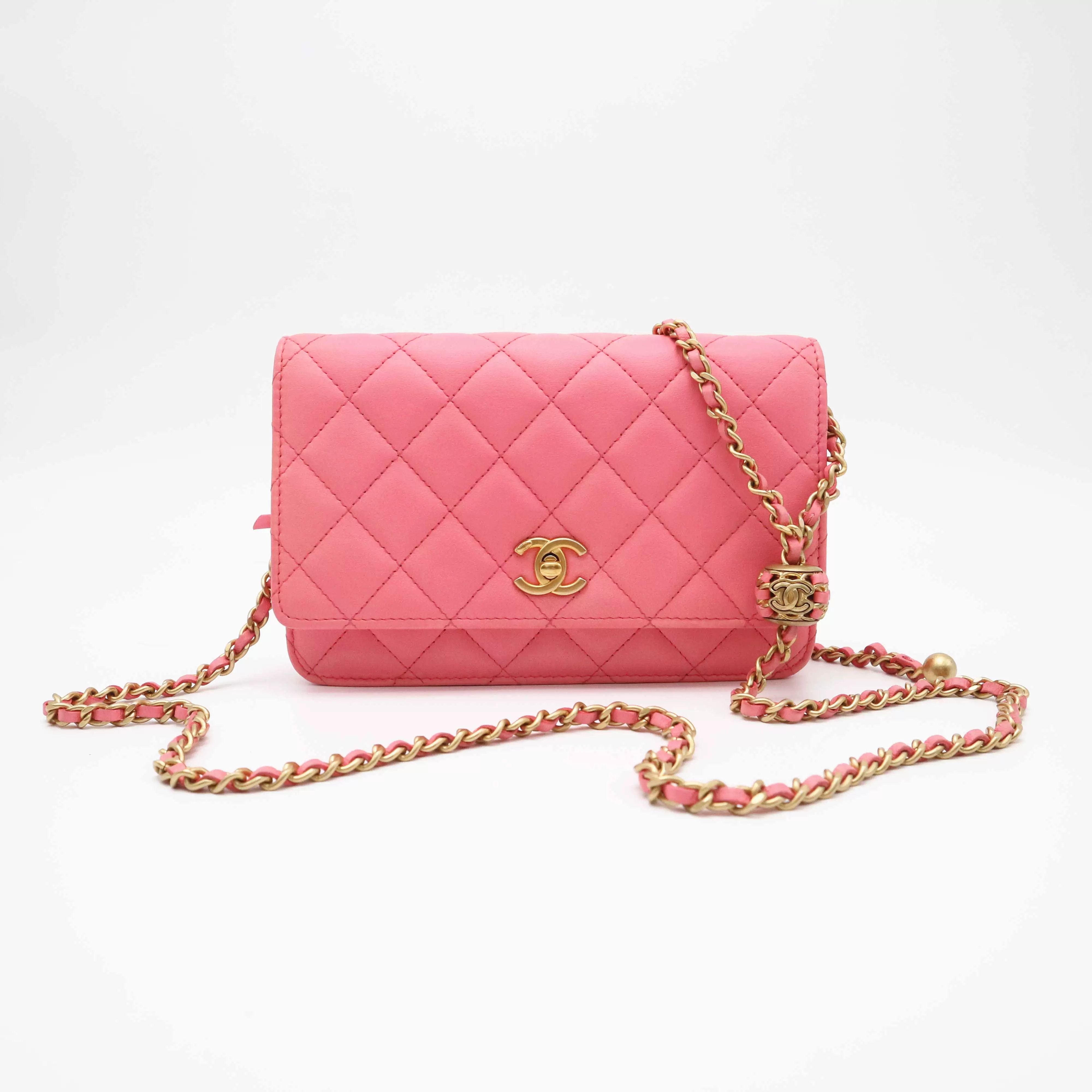 Chanel Pre-loved Bag Very good condition Size ONE SIZE - 1 Thumbnail