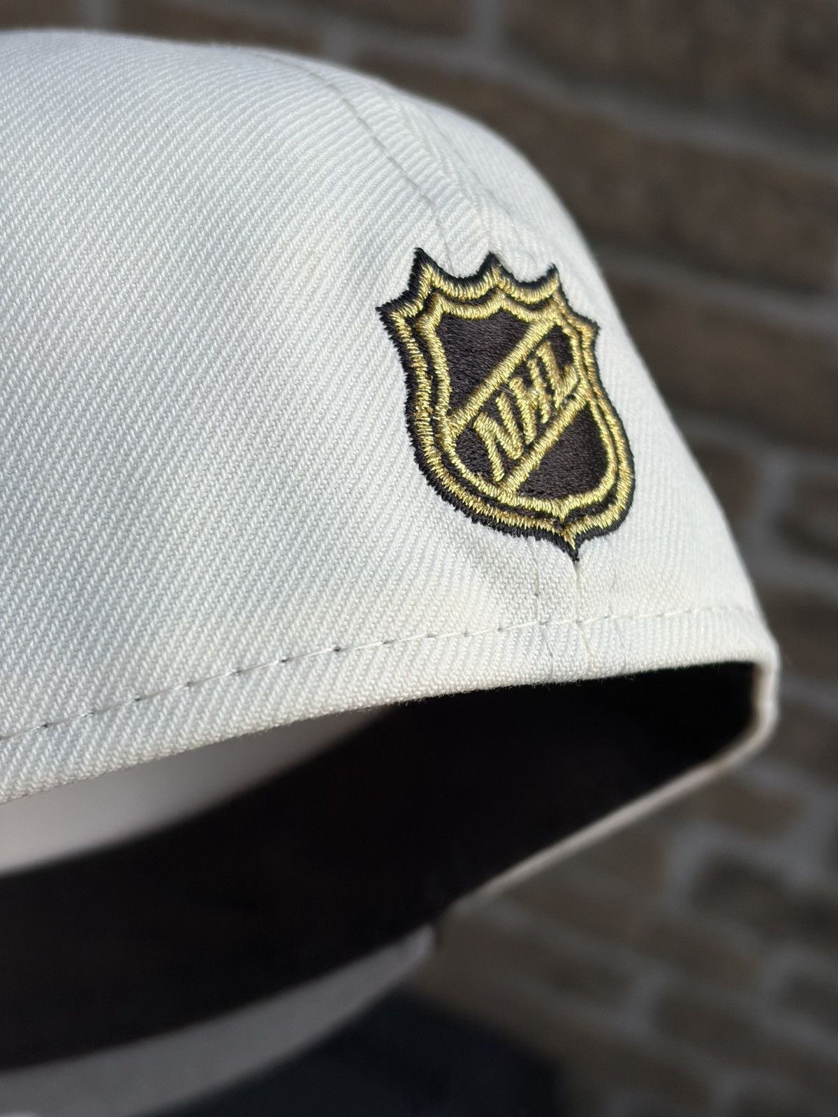 Topperz Two tone Ottawa Senators NHL🔥🔥 size 7 1/4 Size ONE SIZE - 7 Thumbnail