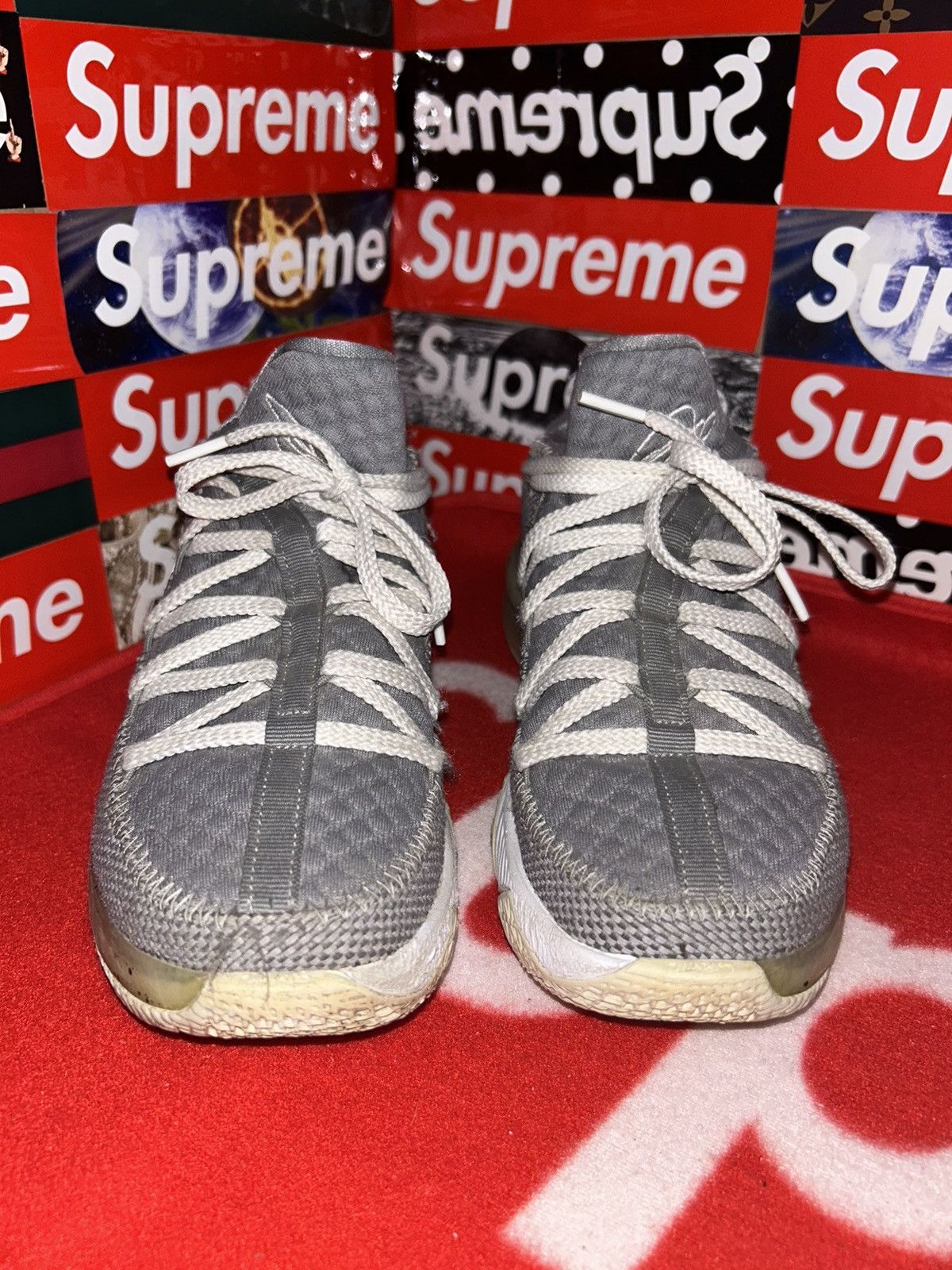 Nike Nike LeBron 17 Low Particle Grey CD5007-004 size 6 Size US 6 / EU 39 - 2 Thumbnail