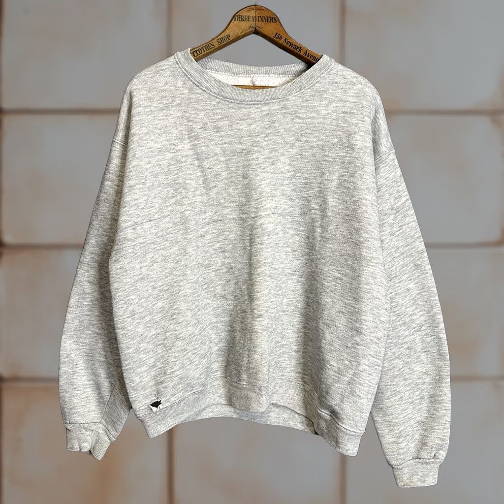 Vintage VINTAGE Sweatshirt Unbranded Crewneck Adult Large Gray 90s 80s USA Classic Pullover Long Sleeve Cotton Blend Fleece Shirt Mens Size US L / EU 52-54 / 3 - 1 Thumbnail