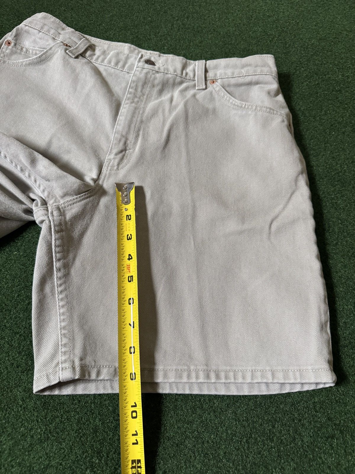 Levi's Vintage Clothing × Vintage Vintage 90s Levi’s Jorts 550 Relaxed 9” Biege Cream Shorts Size US 32 / EU 48 - 5 Thumbnail