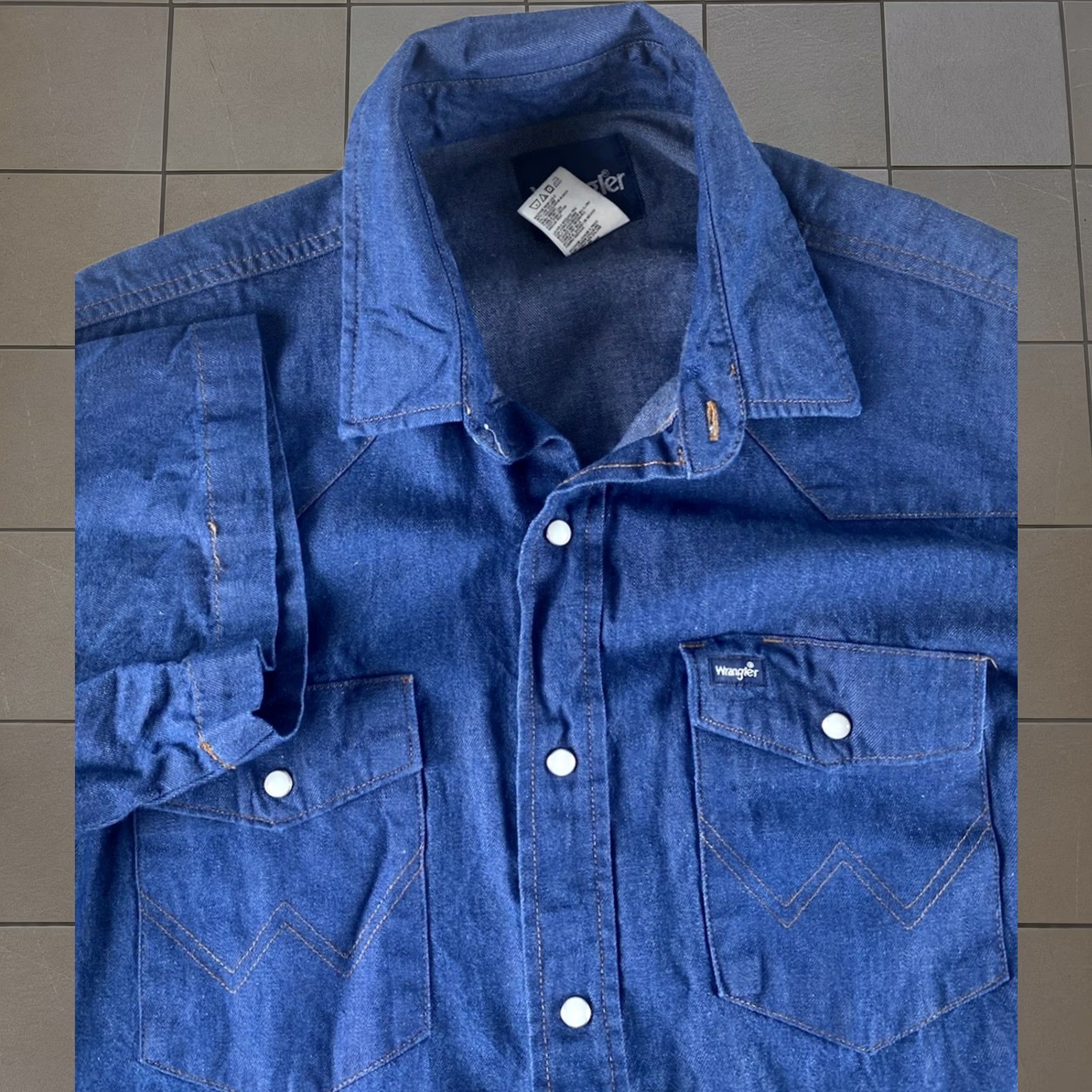 Vintage Wrangler Shirt Mens L Blue Denim Pearl Snap Short Sleeve Western Work Cotton, Men's