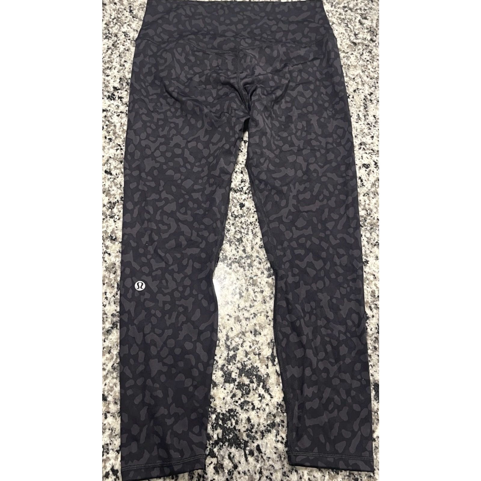 Lululemon Lululemon Leggings Women 8 Black Camouflage Ankle 22.5 Inseam Stretch Activewear Yoga Run Align Pant Athletic Womens Size 30" / US 8 / IT 44 - 2 Thumbnail