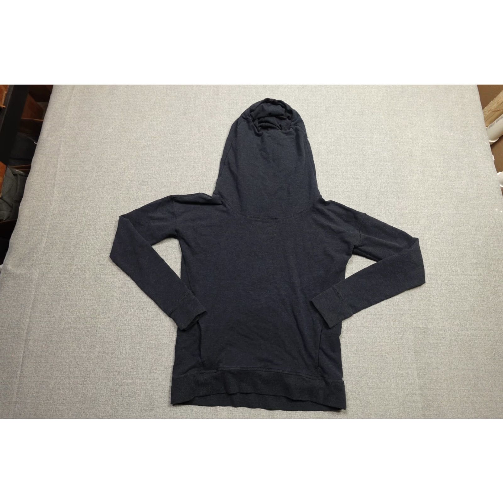 Lululemon Lululemon Hoodie Womens 8 Black Long Sleeve Pullover Athletic Yoga Sweatshirt Size M / US 6-8 / IT 42-44 - 3 Thumbnail