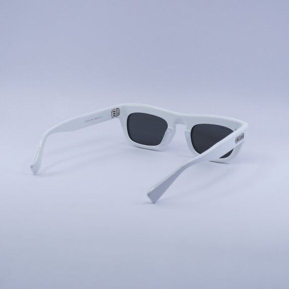 Gucci Gucci GG1777S 004 Sunglasses Shiny White Square Frame, Grey Size ONE SIZE - 9 Thumbnail