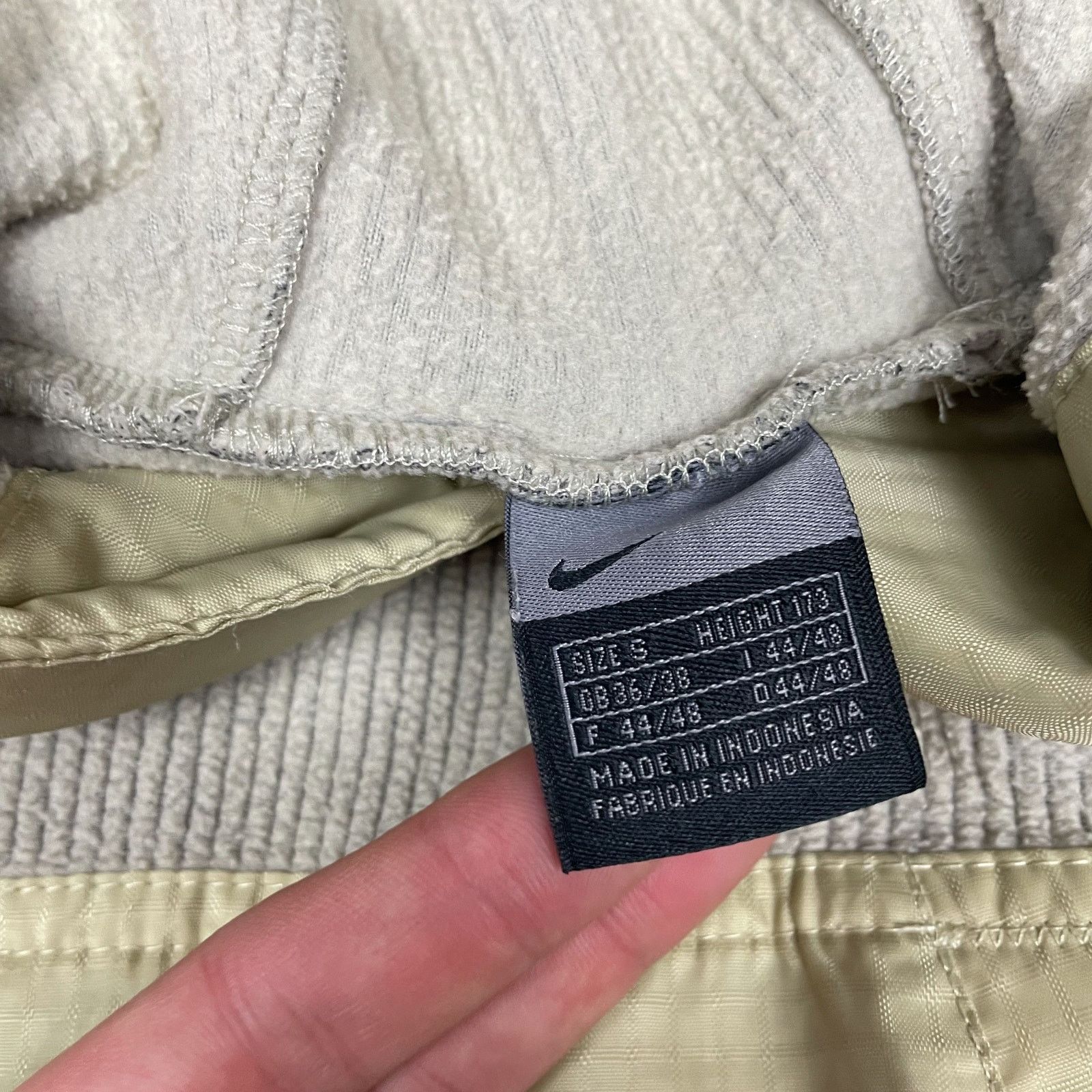 Nike × Vintage Nike Mens Beige Polyester Fleece Lined Pullover Hoodie Small Size US S / EU 44-46 / 1 - 10 Thumbnail