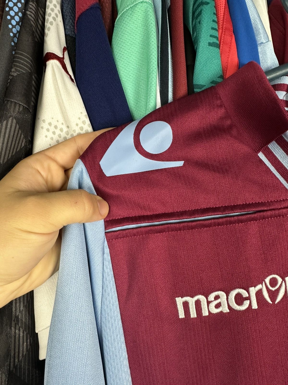 Macron MACRON ASTON VILLA 2013/14 HOME FOOTBAL SHIRT SOCCER JERSEY Size US XL / EU 56 / 4 - 5 Thumbnail