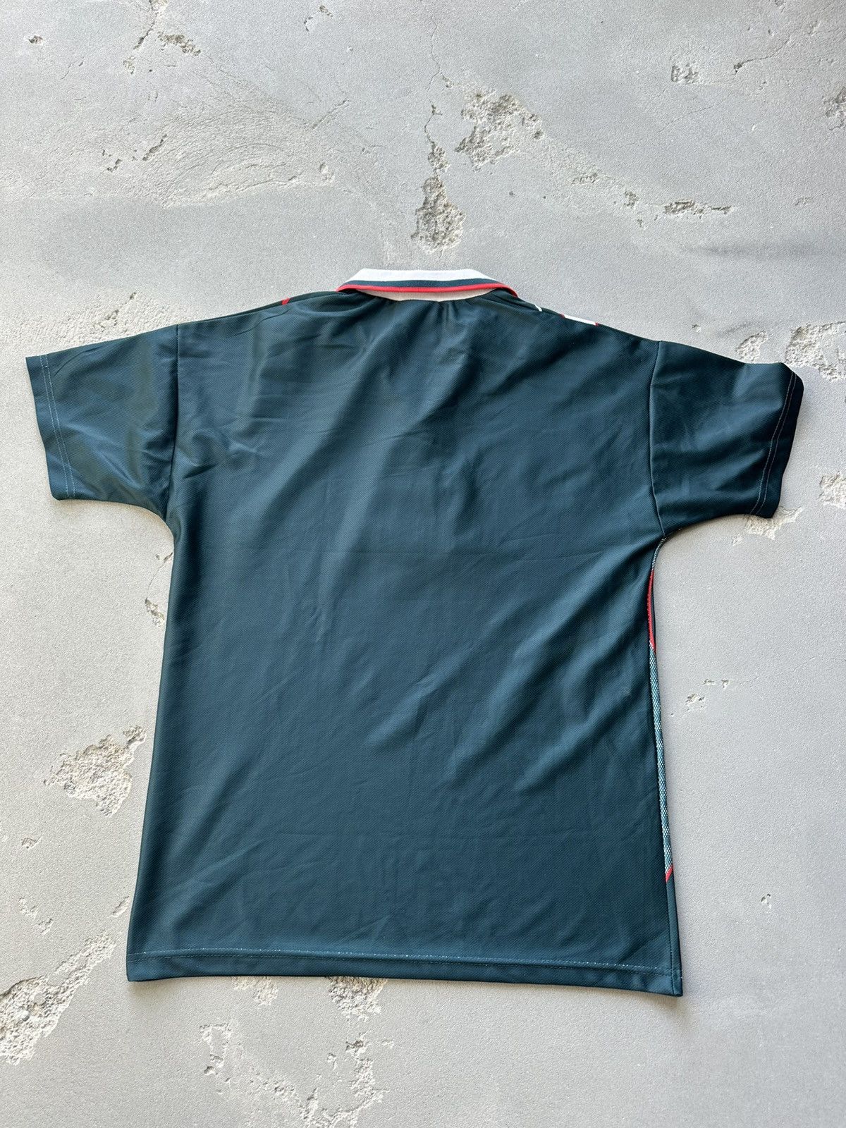 Umbro × Vintage Wales 1995-1996 Umbro Away Soccer Jersey Size US L / EU 52-54 / 3 - 3 Thumbnail