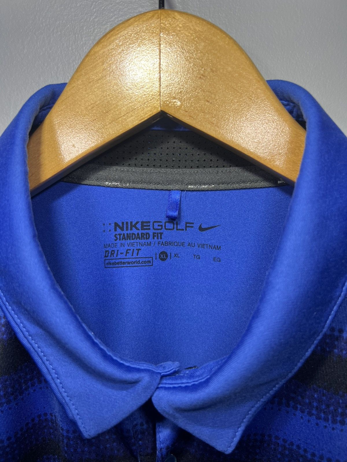 Nike Nike Golf Standard Fit golf Polo Shirt XL Mens Blue Striped Size US XL / EU 56 / 4 - 3 Thumbnail