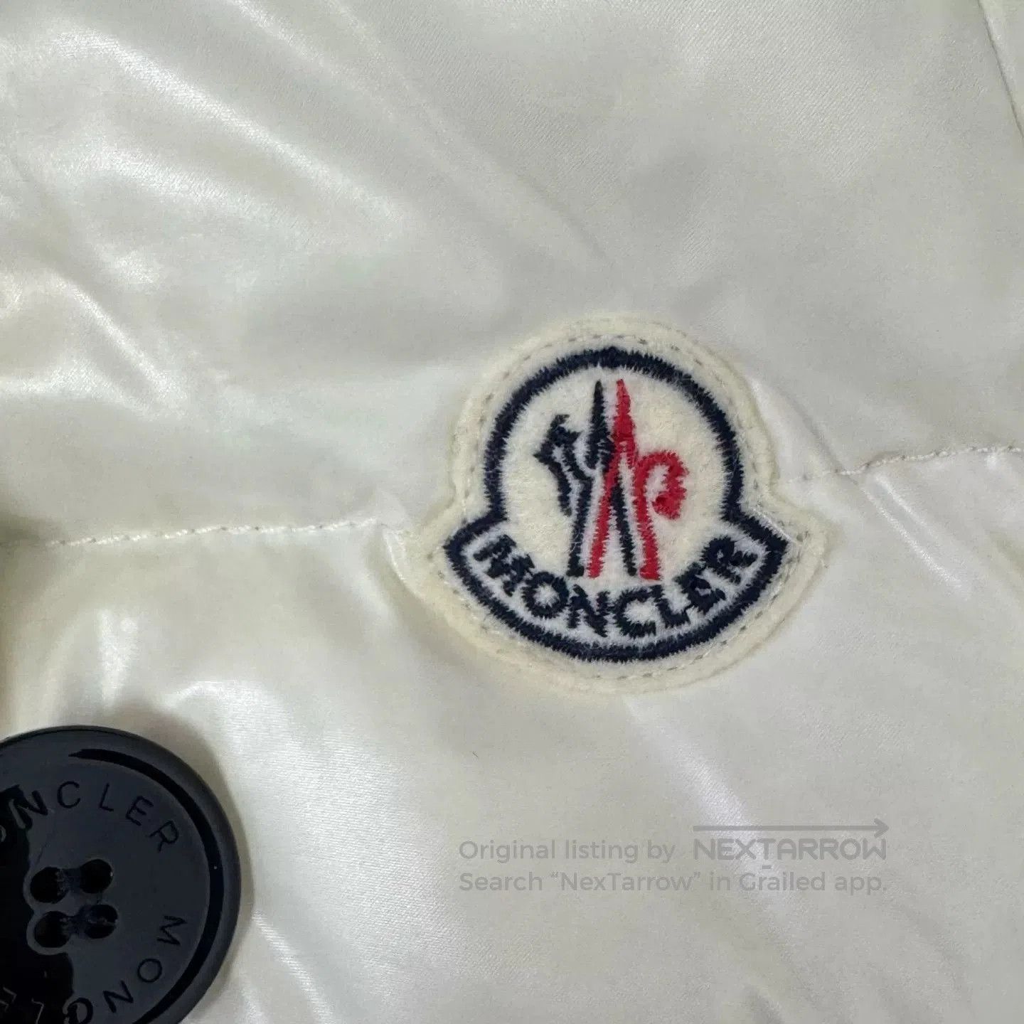 Moncler Moncler Logo Fur Collar Down Vest. Size XS / US 0-2 / IT 36-38 - 5 Thumbnail