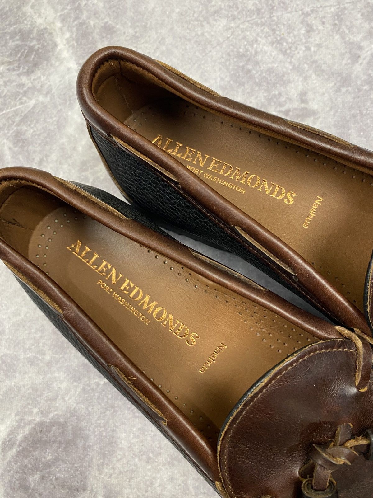 Allen Edmonds Allen Edmonds Nashua Tassel Kiltie Black/Brown Loafers Sz:11 Size US 11 / EU 44 - 5 Thumbnail