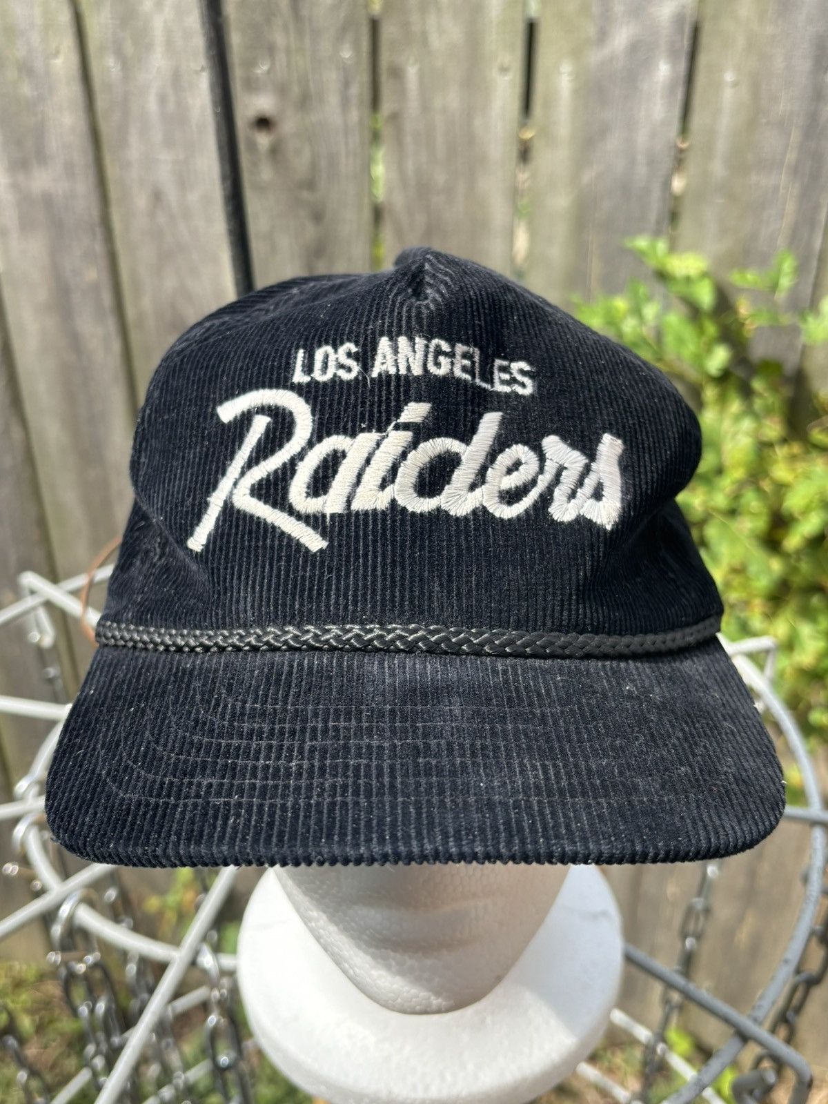 Los Angeles Apparel Vintage 1980’s corduroy Los Angeles Raiders latch-back cap Size ONE SIZE - 1 Thumbnail