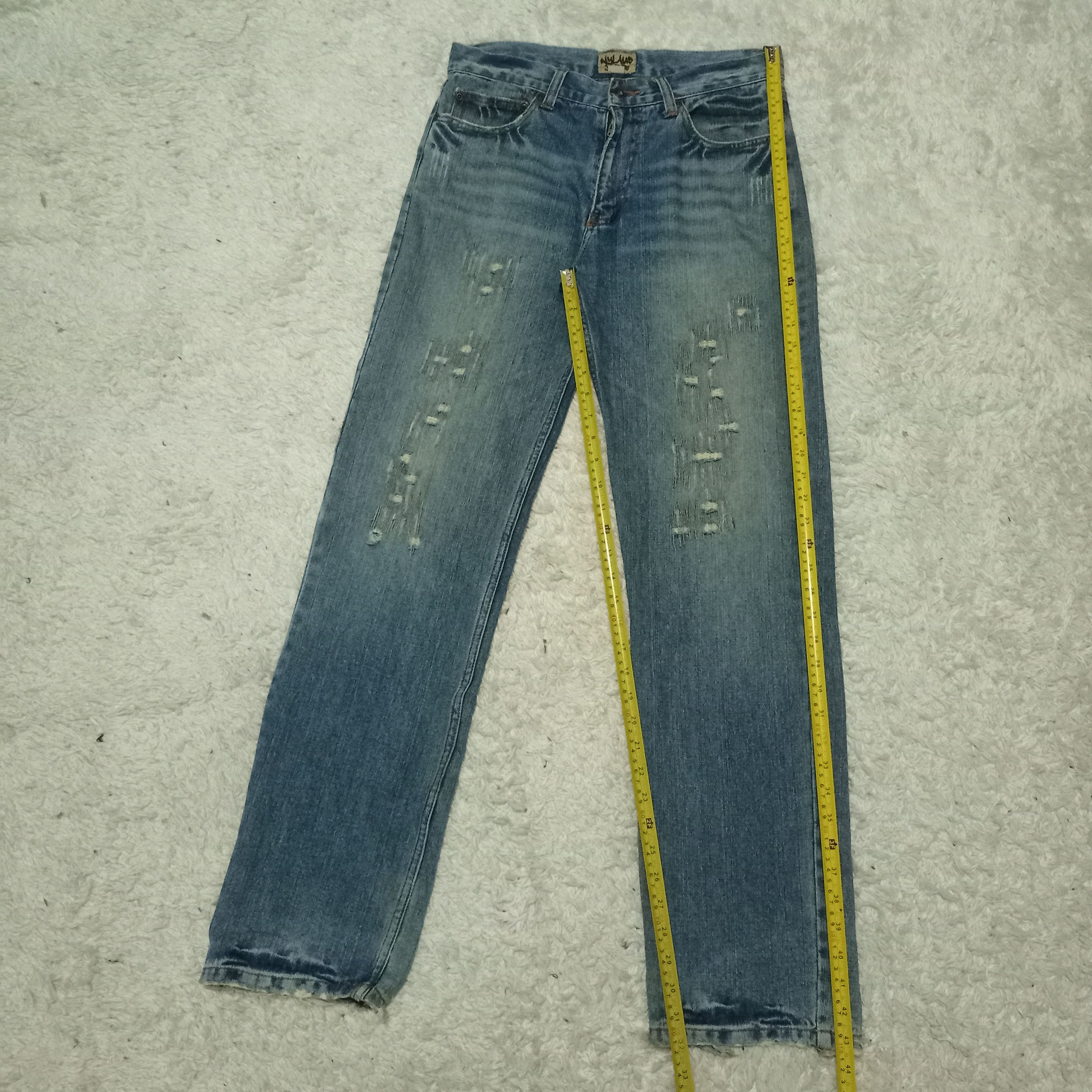 Japanese Brand Vintage Japanese Brand Blue Wash Distressed Loose Jeans Size US 31 - 7 Thumbnail