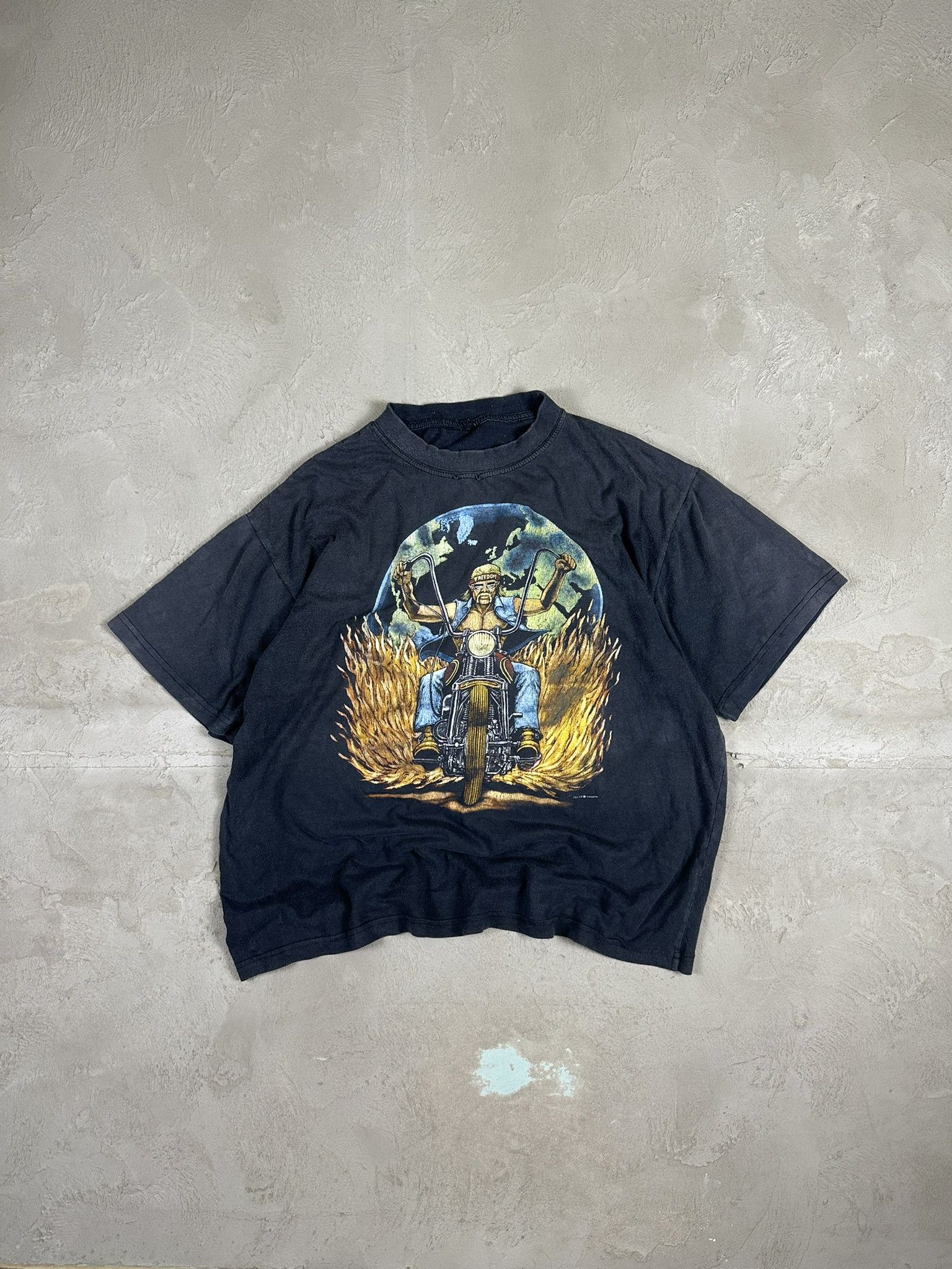 Vintage Vintage Y2k Sunfaded Zip It London Washed Faded Boxy T-shirt Size US L / EU 52-54 / 3 - 1 Thumbnail