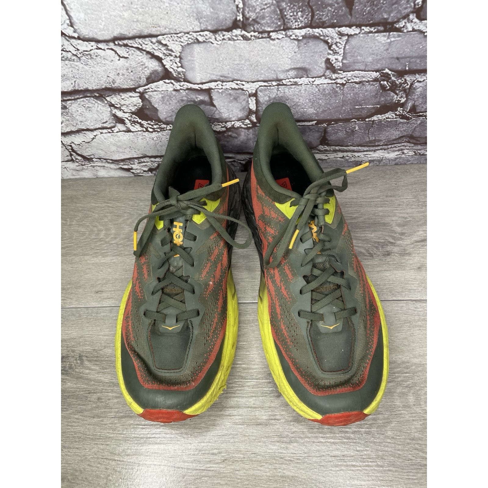 Hoka Hoka One Speedgoat 5 Thyme Fiesta Gray Fabric Red Yellow Gym Size US 12 / EU 45 - 23 Thumbnail