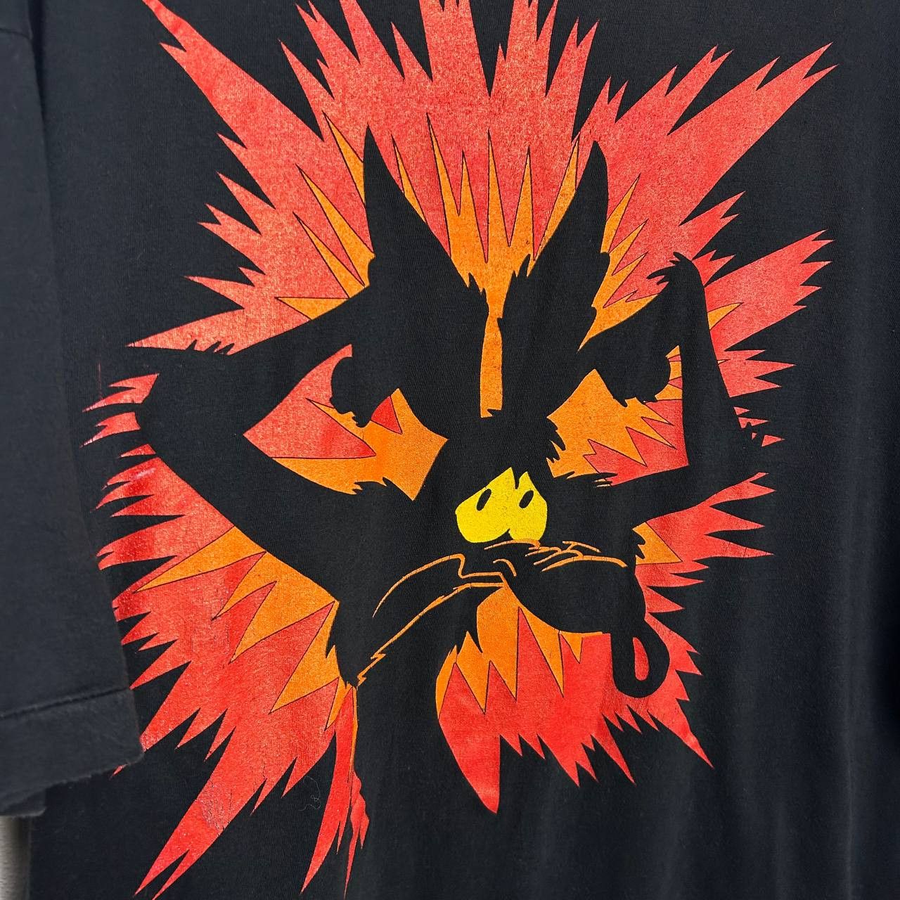 Warner Bros Vintage Looney Tunes Warner Bros 1992 big logo cartoon tee Size US L / EU 52-54 / 3 - 12 Thumbnail