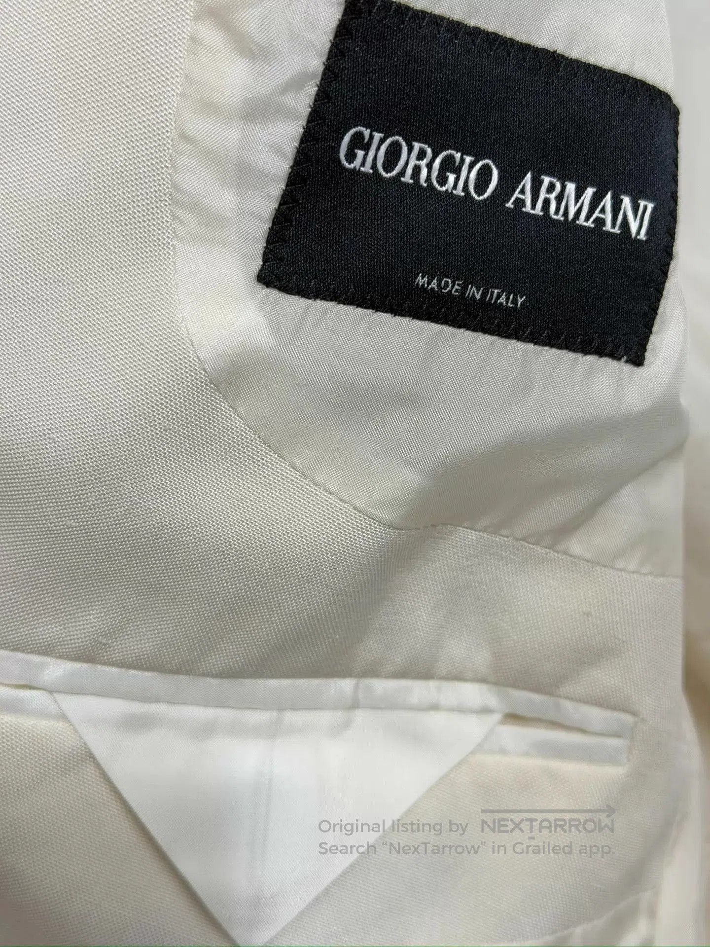 Giorgio Armani White Single. Size US M / EU 48-50 / 2 - 7 Thumbnail