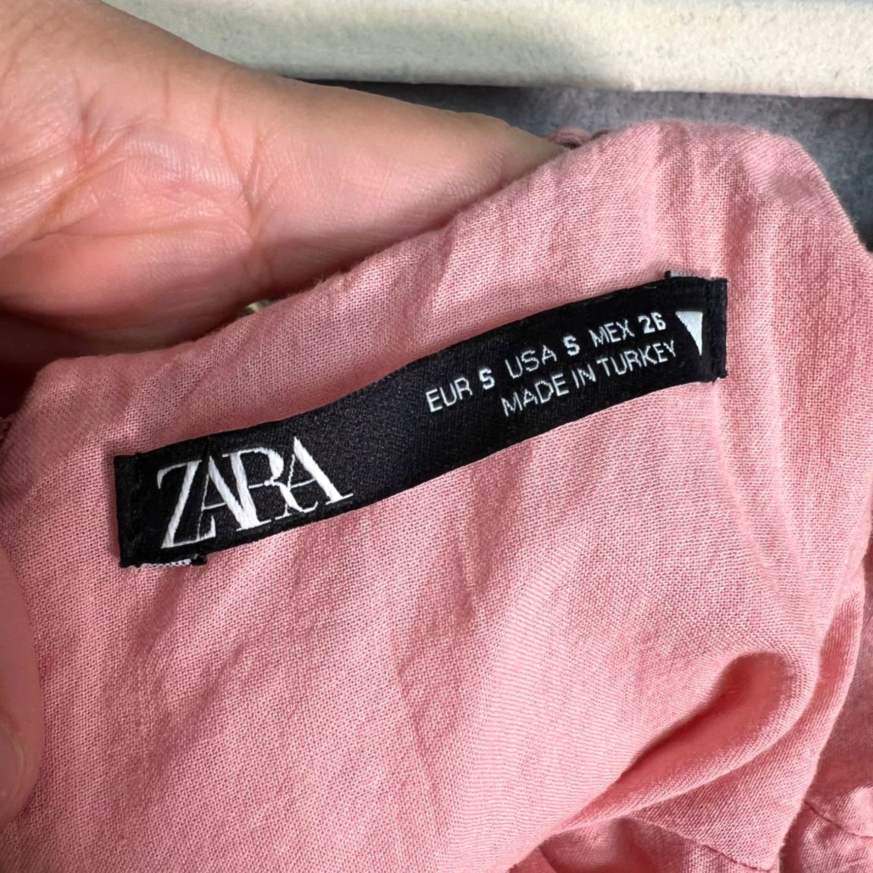 Zara Zara Womens Small Pink Short Puff Sleeve Mini Dress With Back Tie Detail Dress Puff Sleeve Mini Womens Zara Pink Short Sleeve Back Tie Square Neck Size 28" / US 6 / IT 42 - 3 Thumbnail