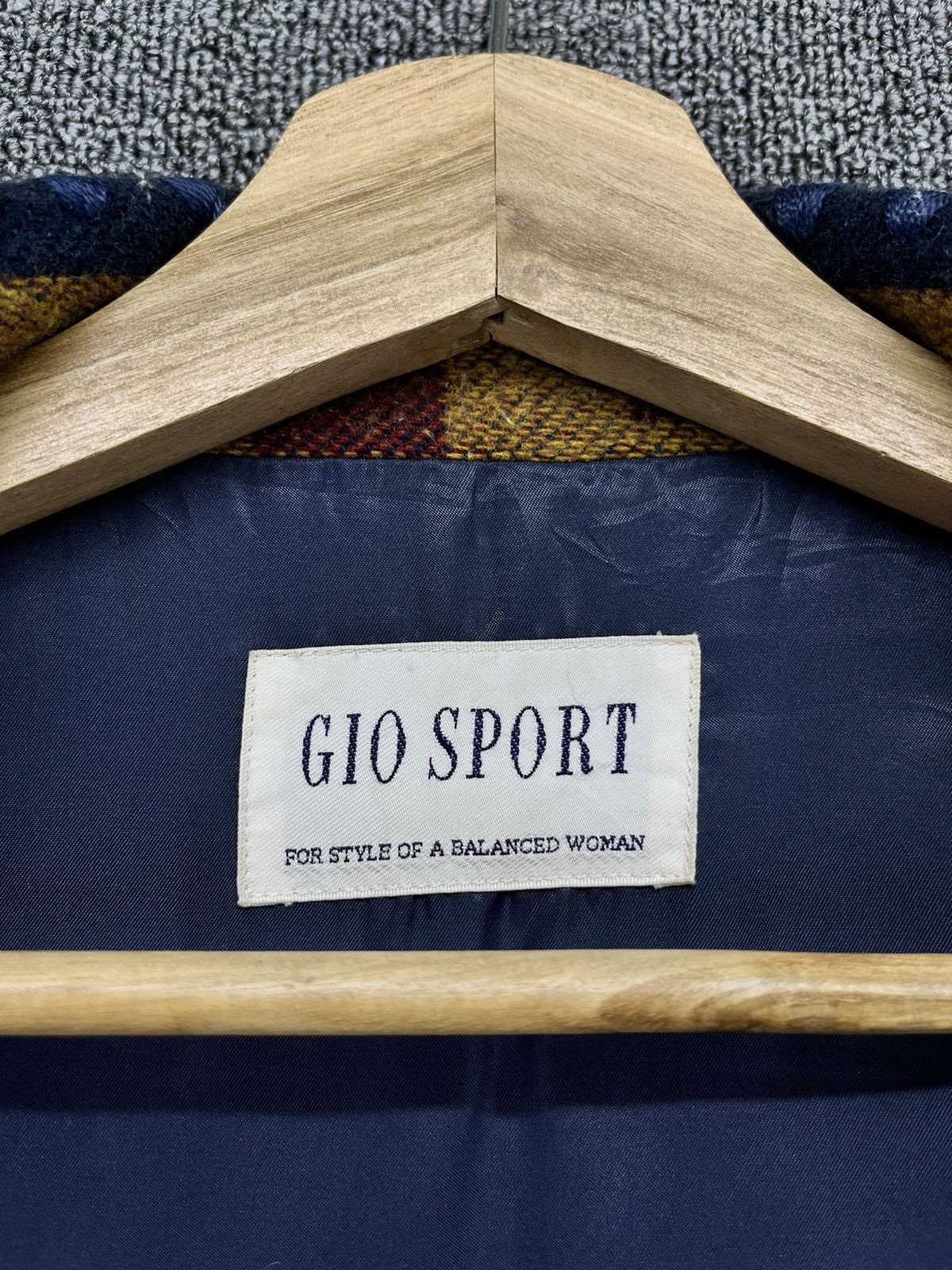 Japanese Brand Vintage Gio Sport Native Navajo Wool Jacket Size L / US 10 / IT 46 - 7 Thumbnail