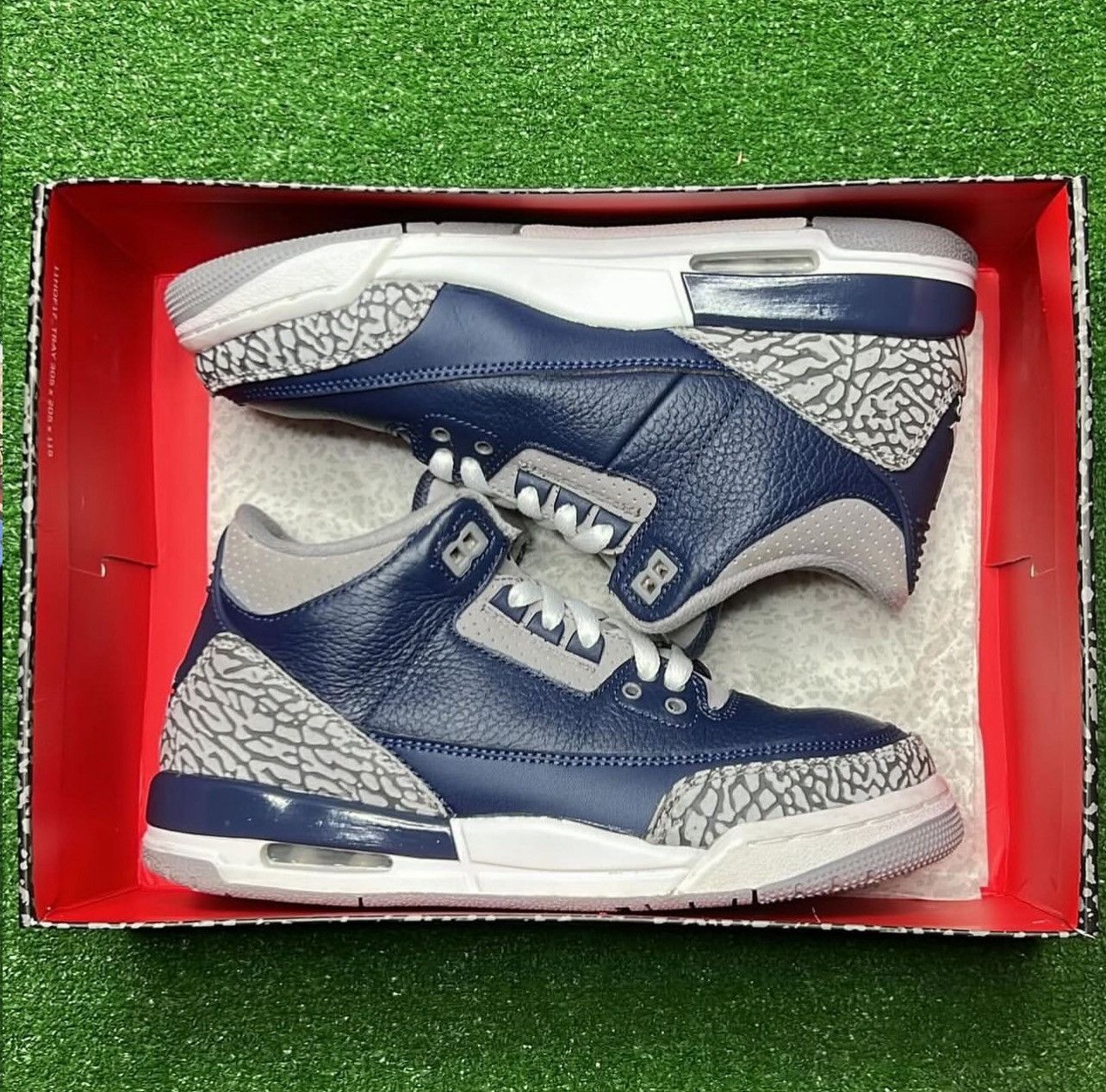 Jordan Brand Air Jordan 3 Retro GS ‘ Georgetown ‘ Size US 6 / EU 39 - 2 Thumbnail